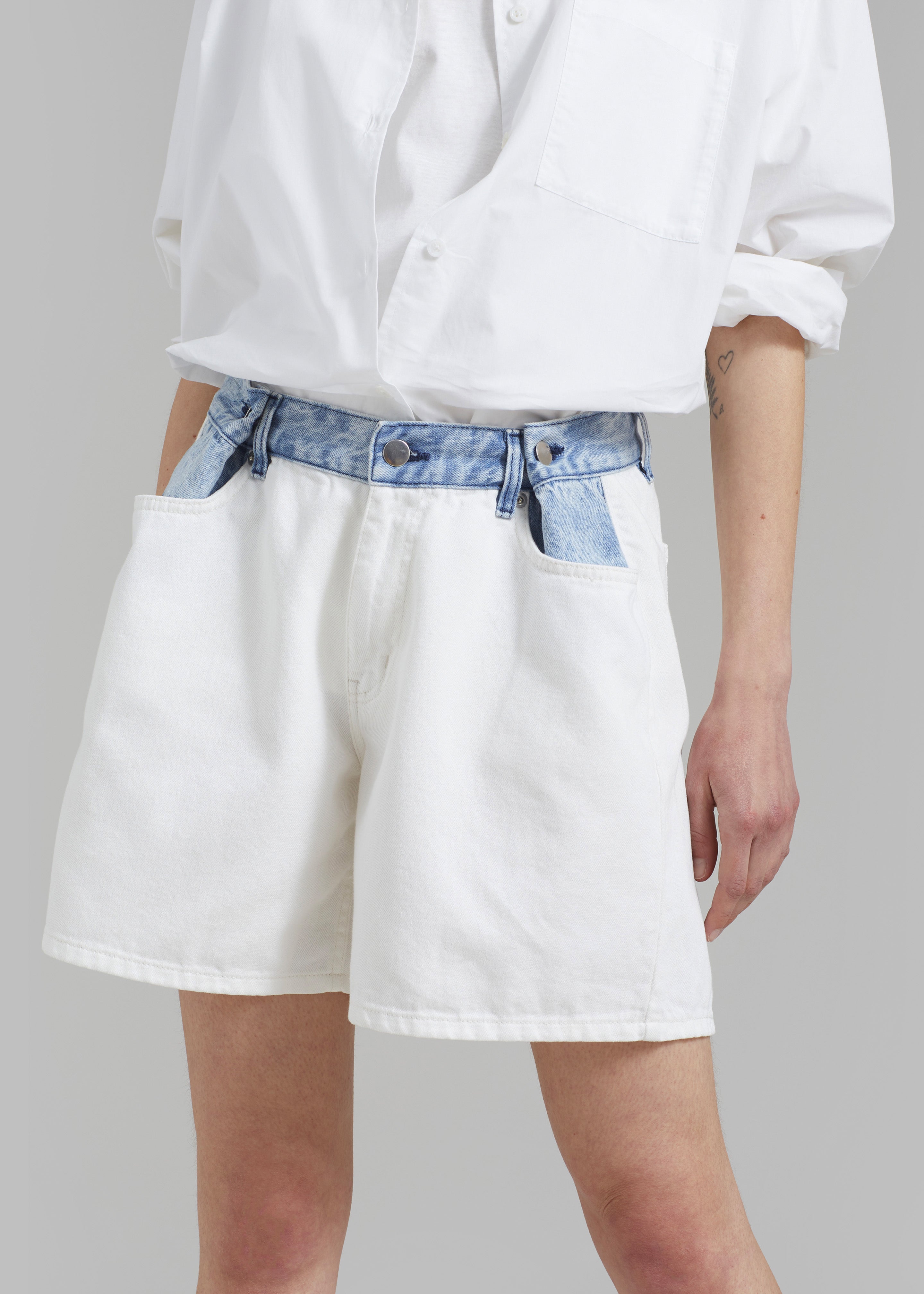 Hayla Contrast Denim Shorts - Off White/Blue - 7