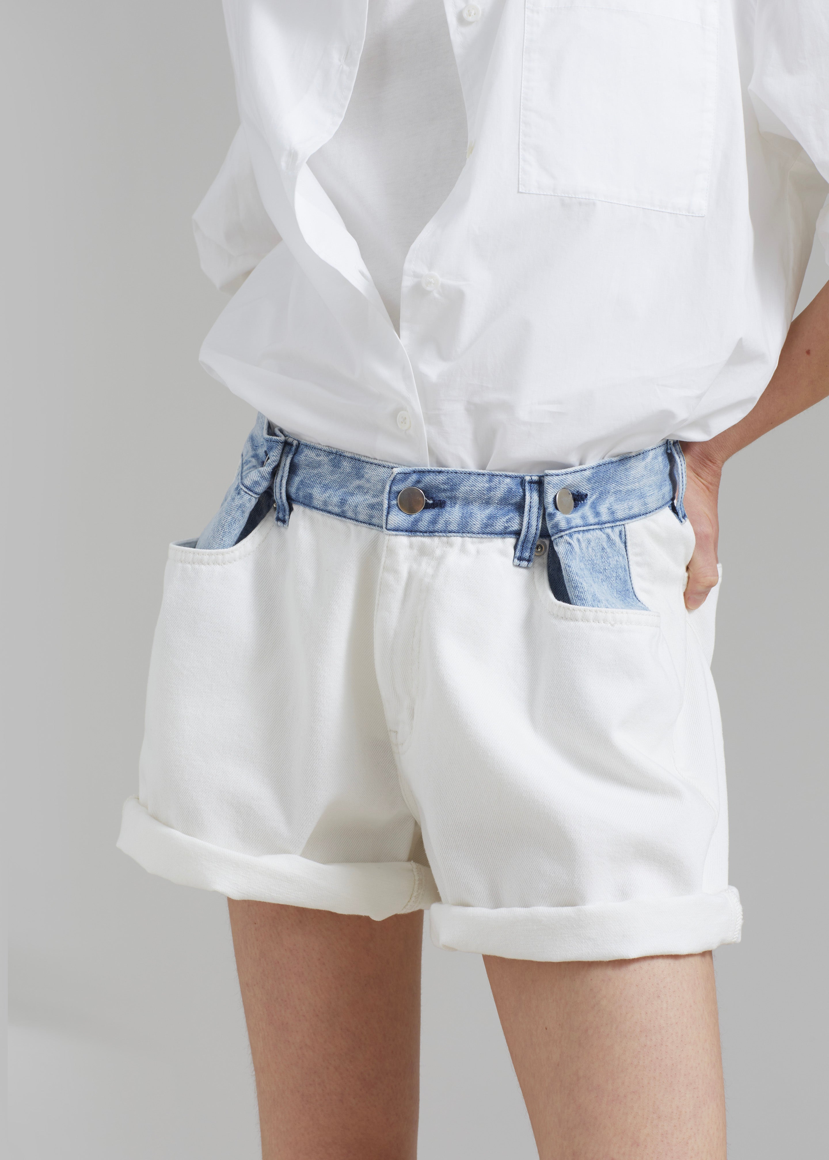 Hayla Contrast Denim Shorts - Off White/Blue