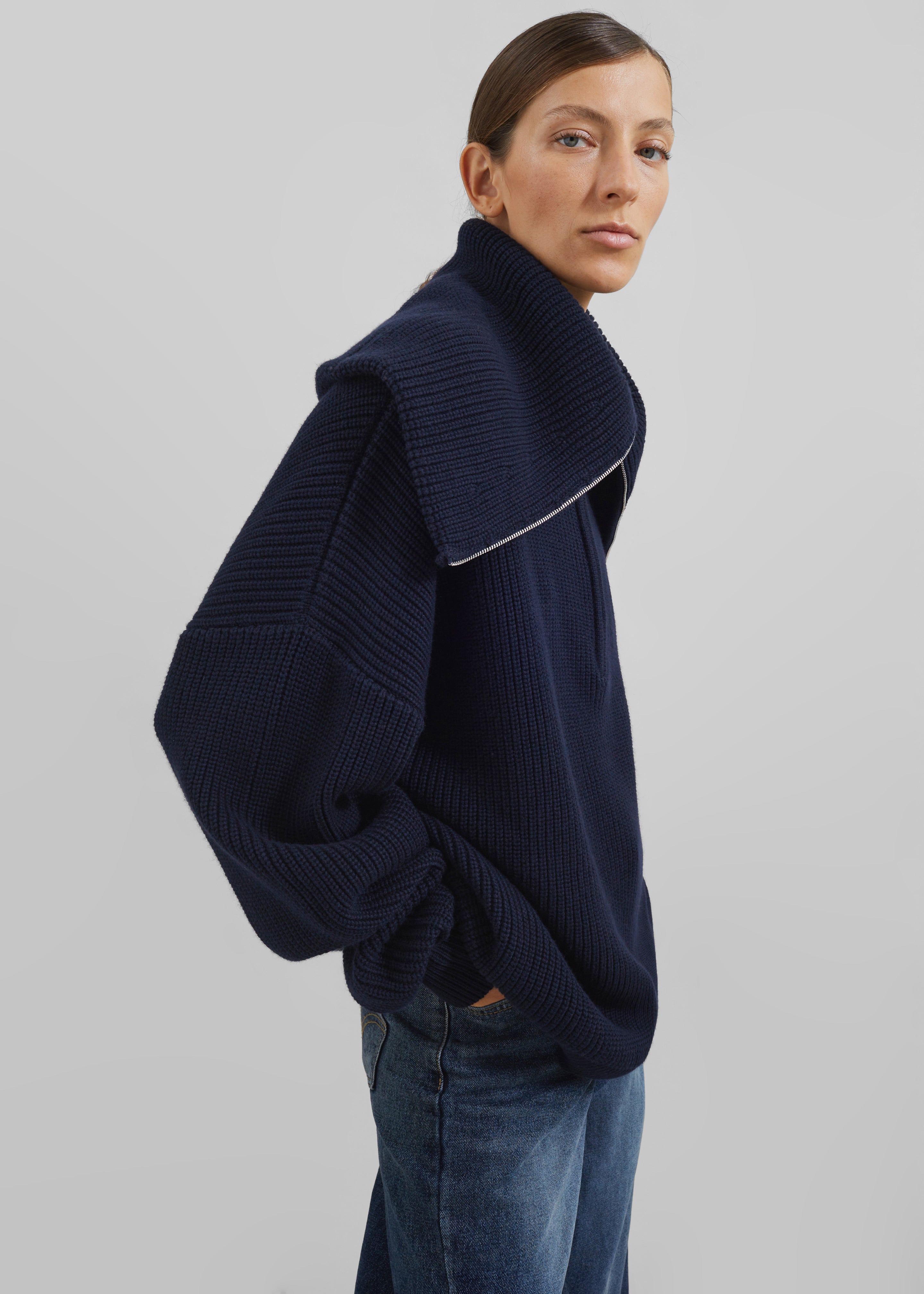 Hazel Oversized Wool Jumper - Dark Navy - 4