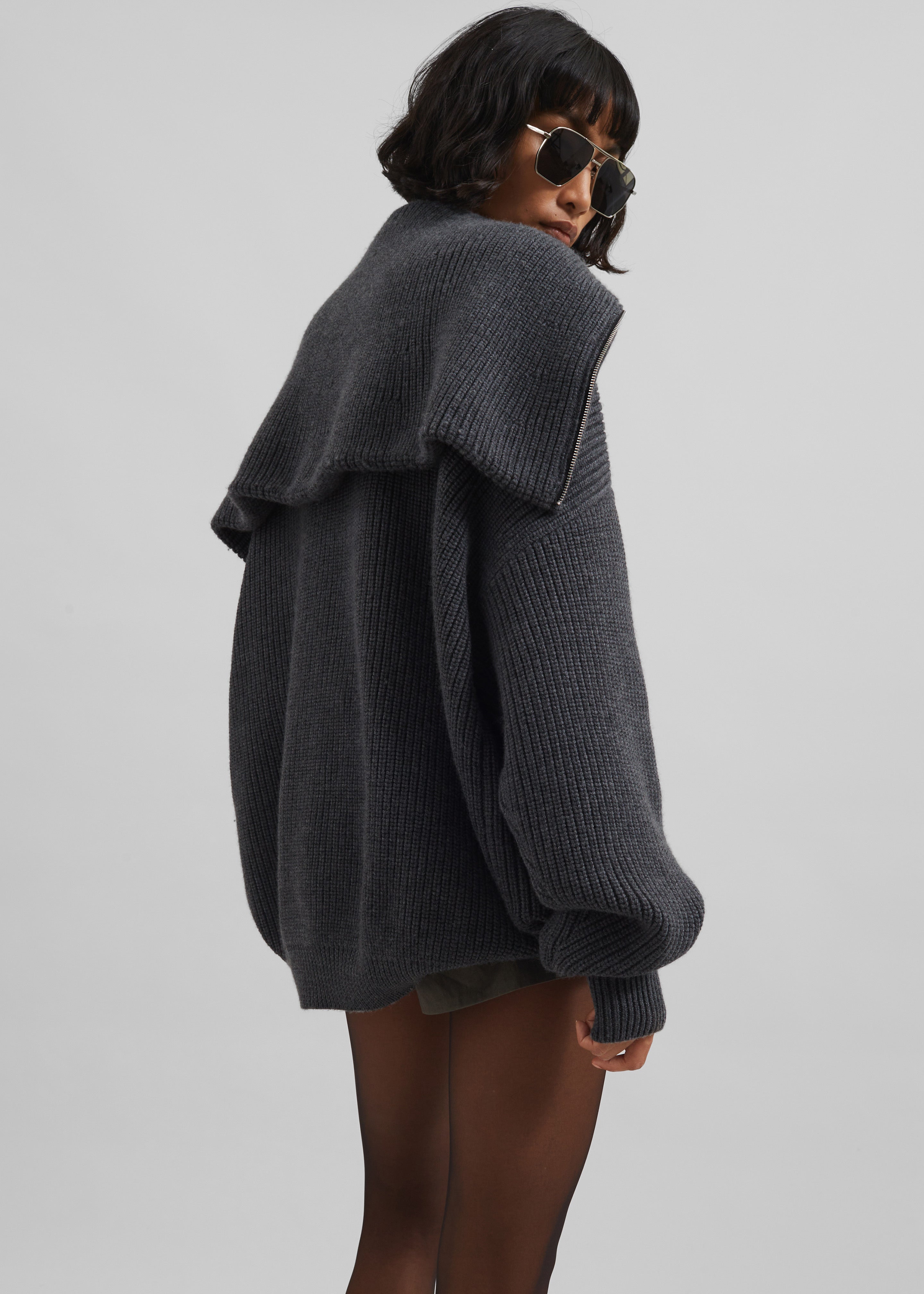 Hazel Oversized Wool Jumper - Dark Grey - 10