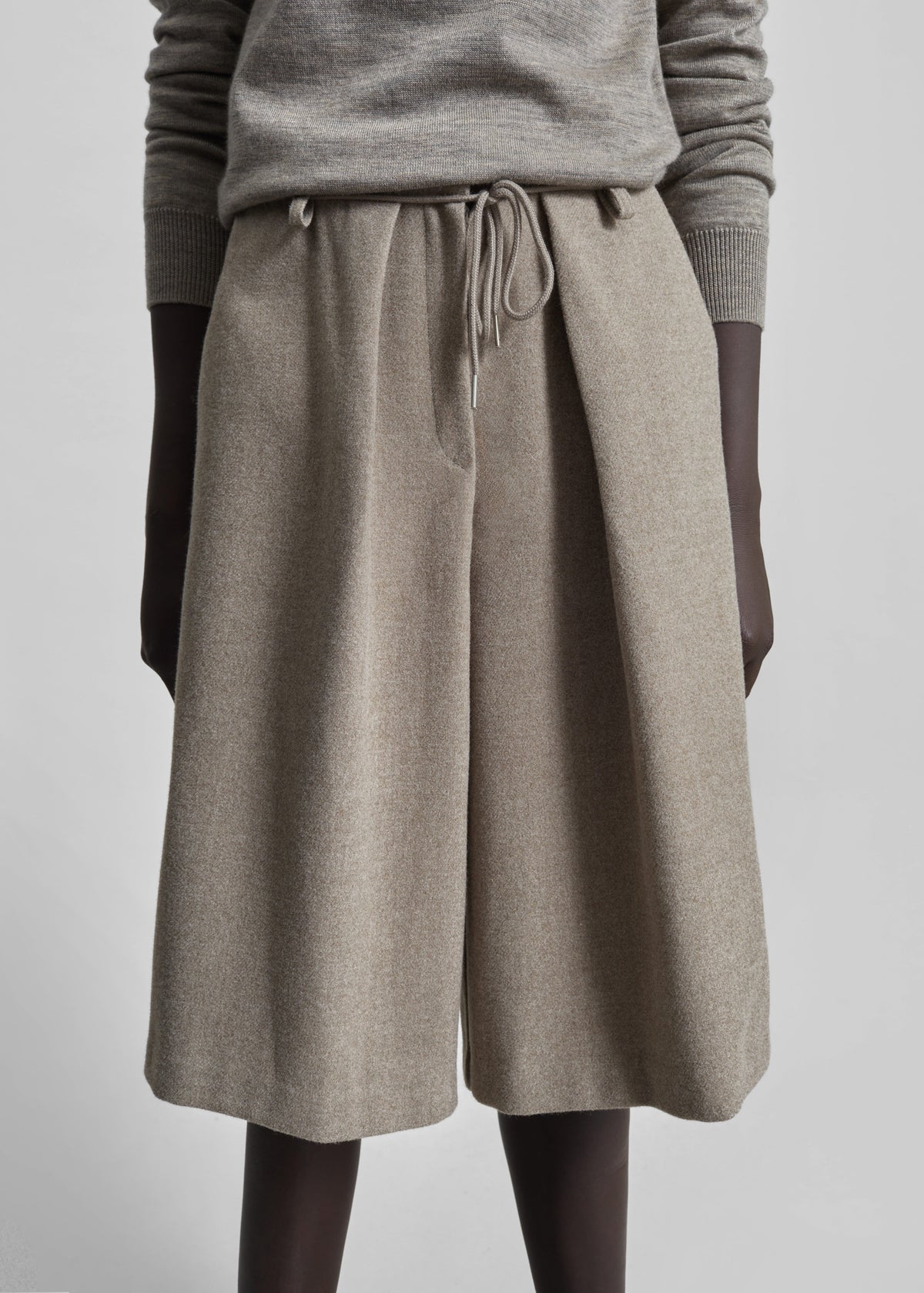 Hemavan Bermuda Shorts - Taupe - 4