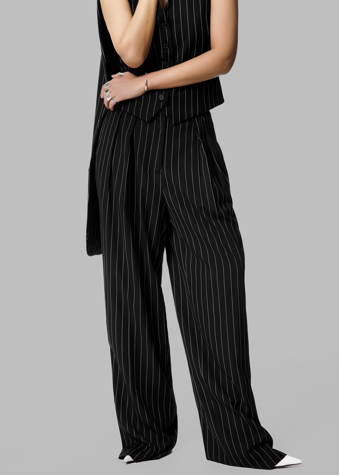 Holland Pleated Trousers - Black/White Pinstripe