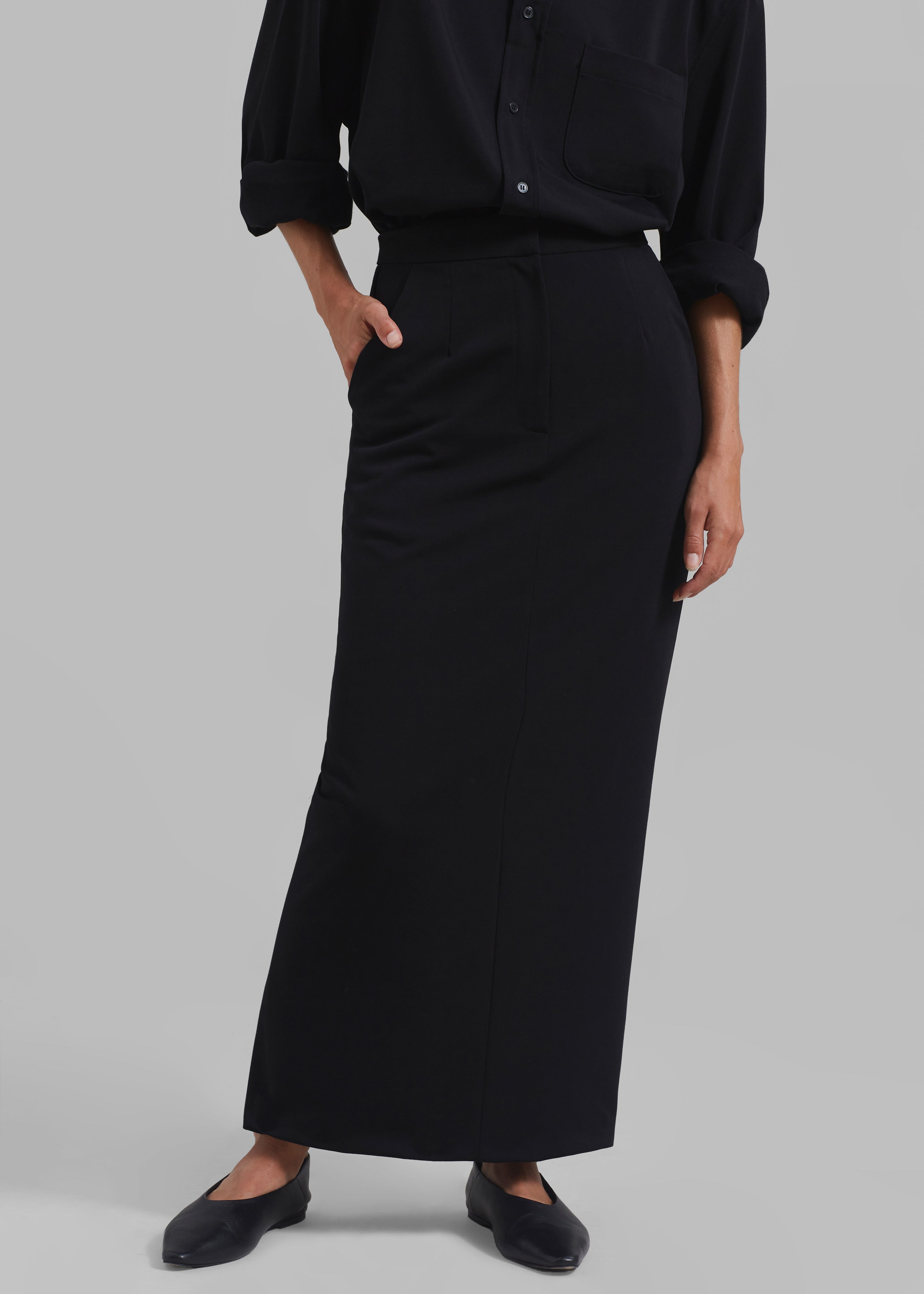 Hollis Back Slit Skirt - Black – The Frankie Shop