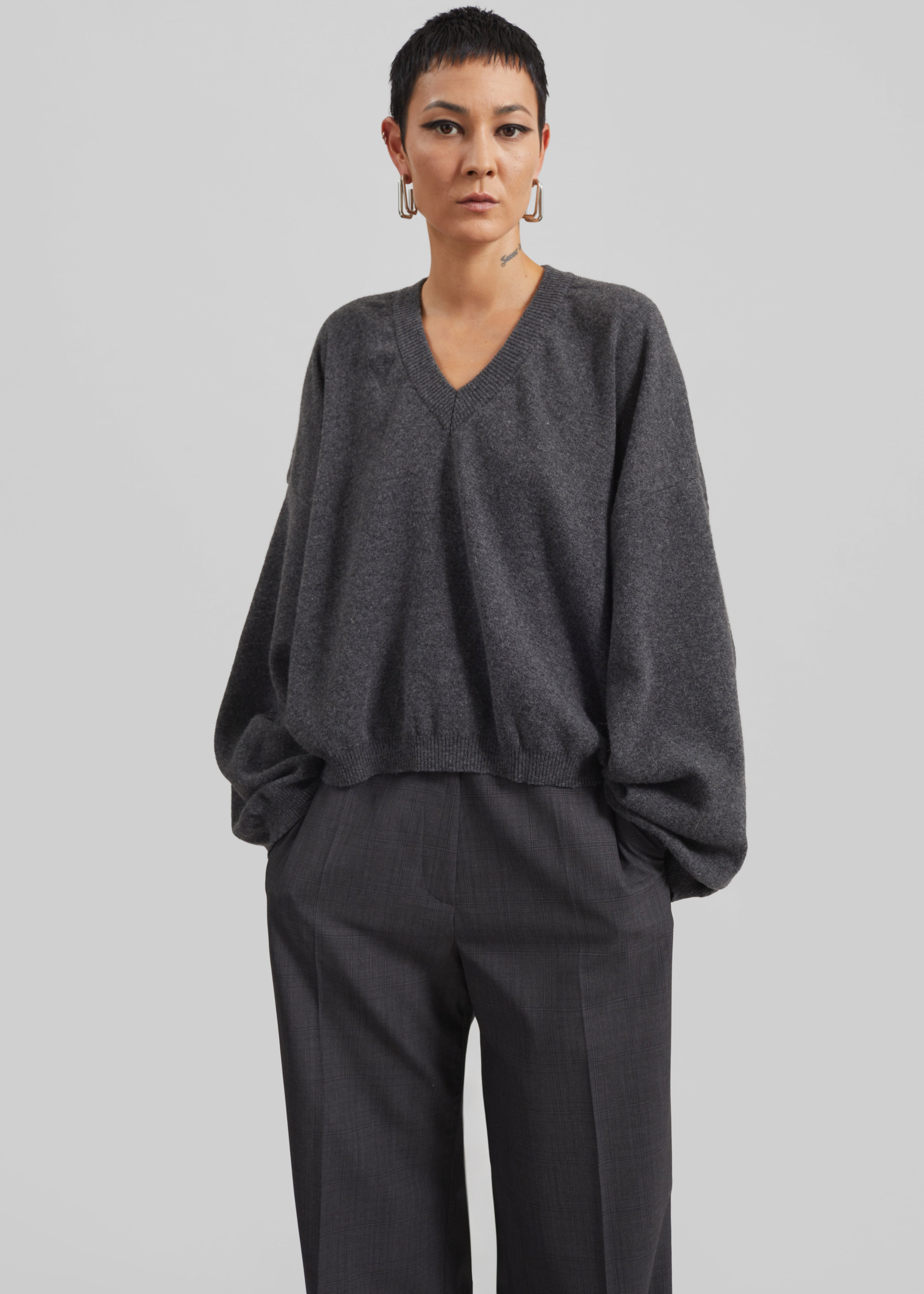 Ilston V-Neck Sweater - Grey – The Frankie Shop