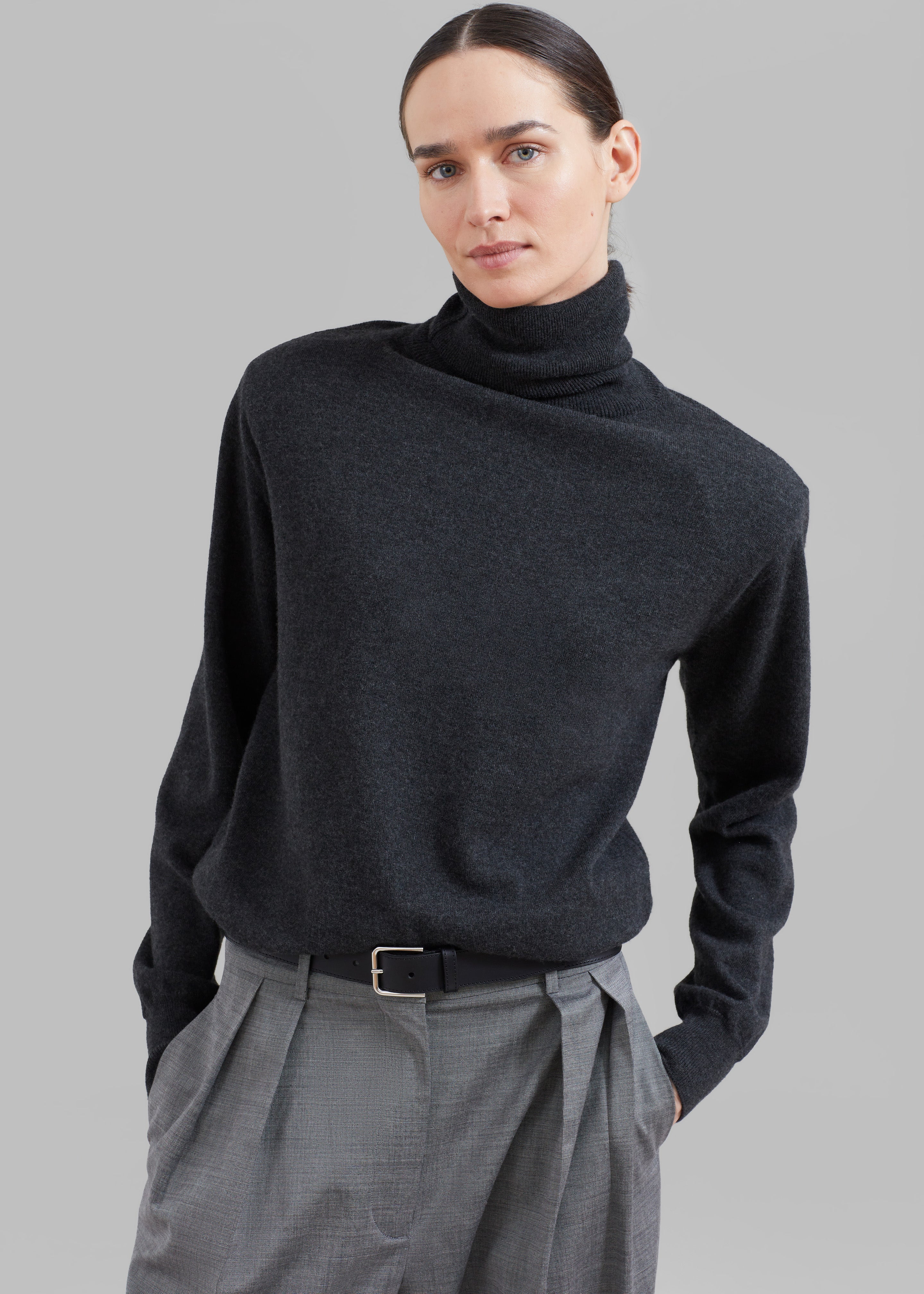 Ines Thin Padded Turtleneck - Charcoal - 1
