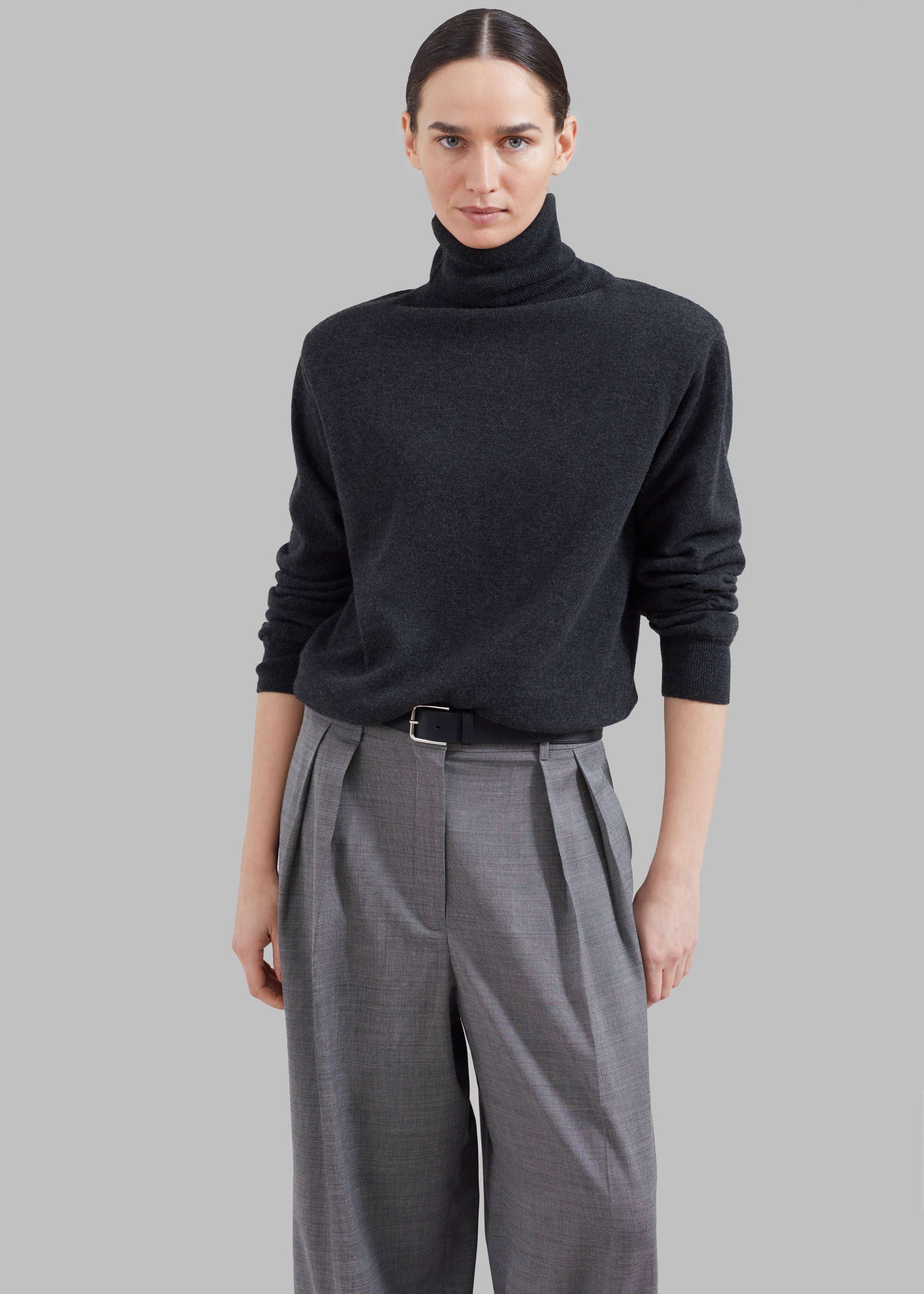 Ines Thin Padded Turtleneck - Charcoal - 6