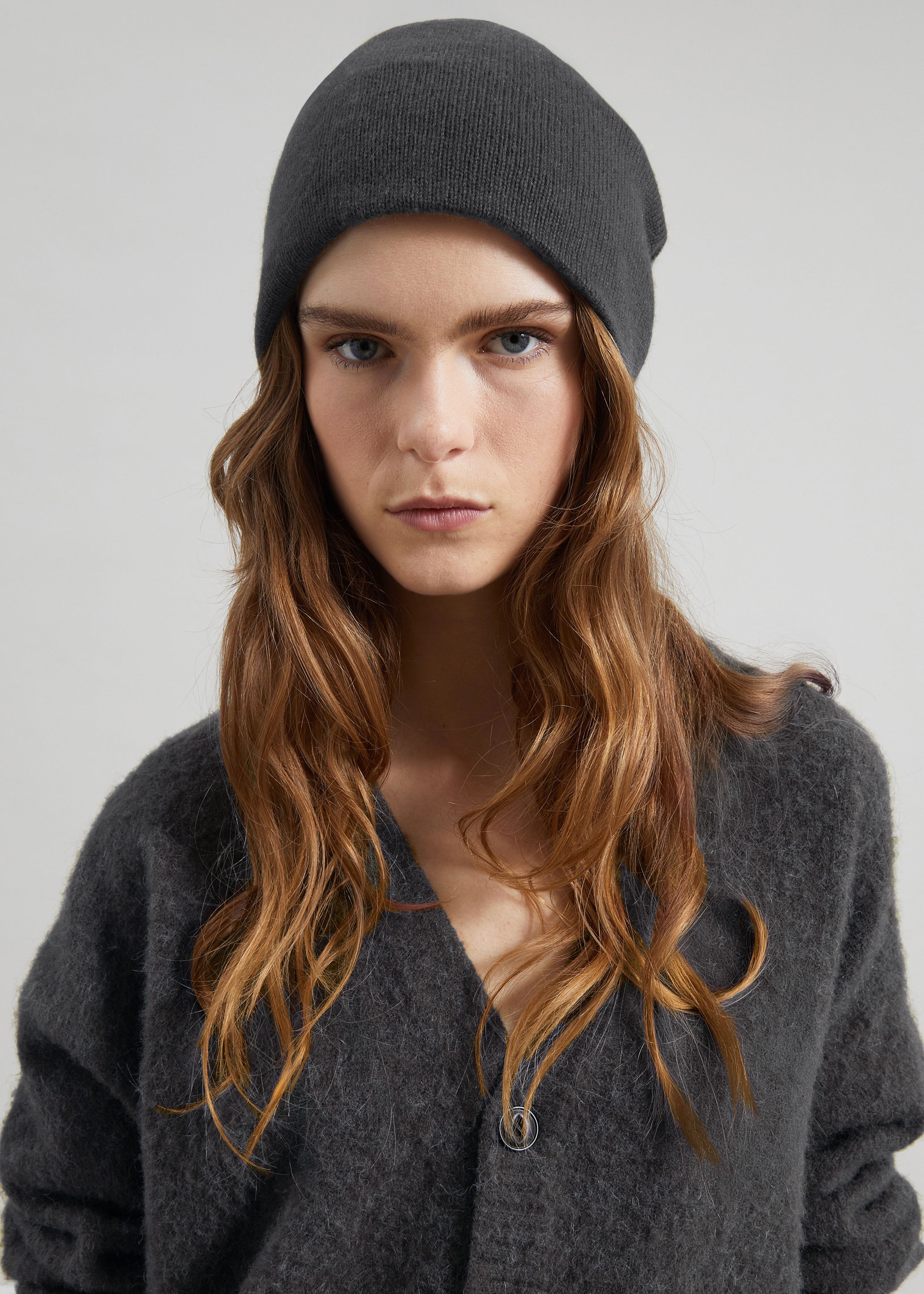 Inko Cashmere Beanie - Dark Grey - 3