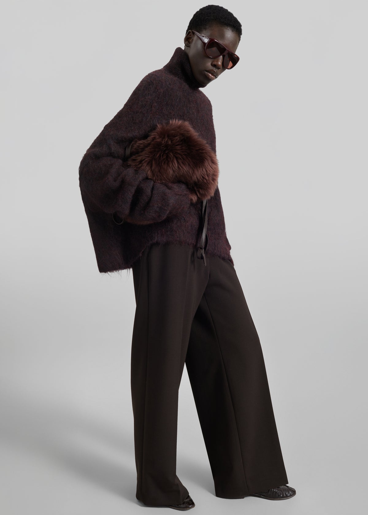 Iria Fuzzy Turtleneck Sweater - Brown