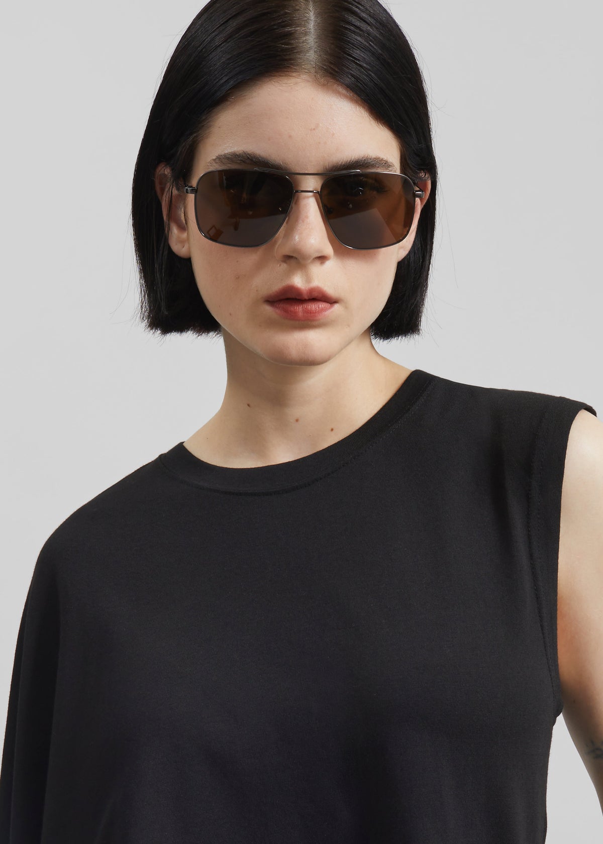 Ismere One-Sleeve Asymmetric Top - Black - 2