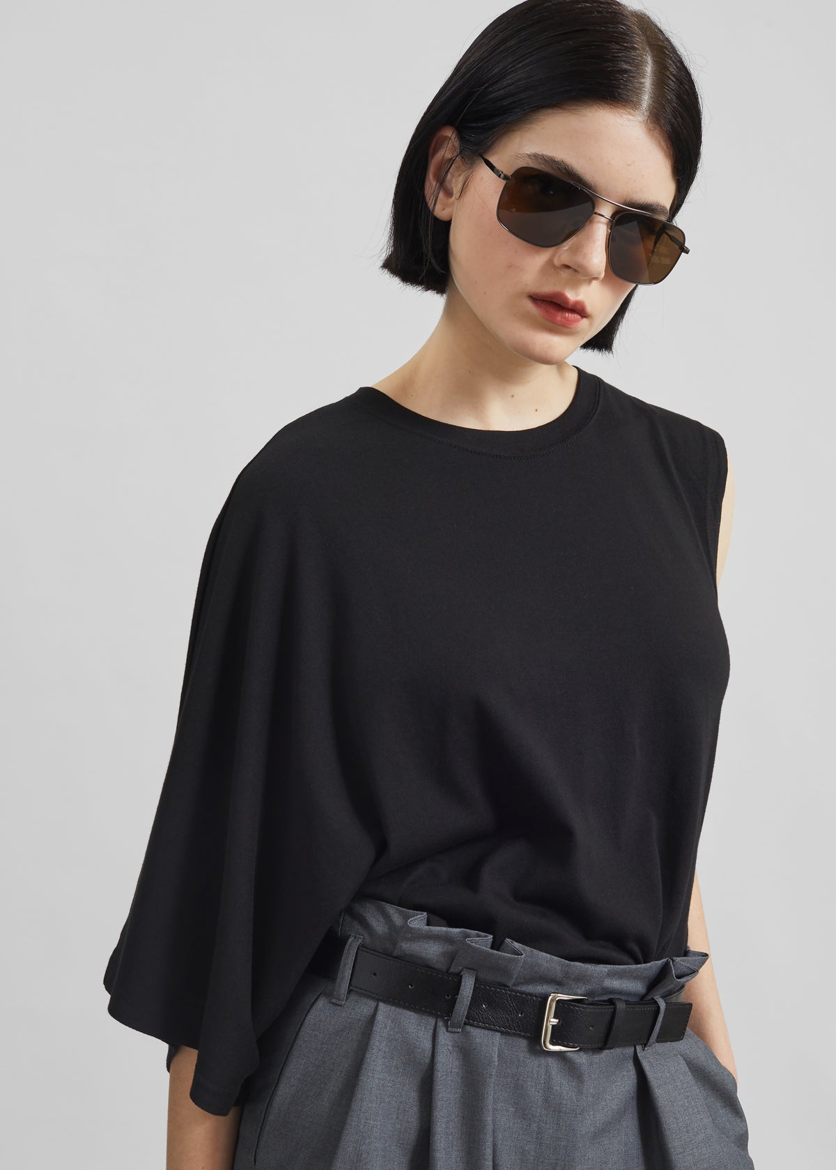 Ismere One-Sleeve Asymmetric Top - Black - 3