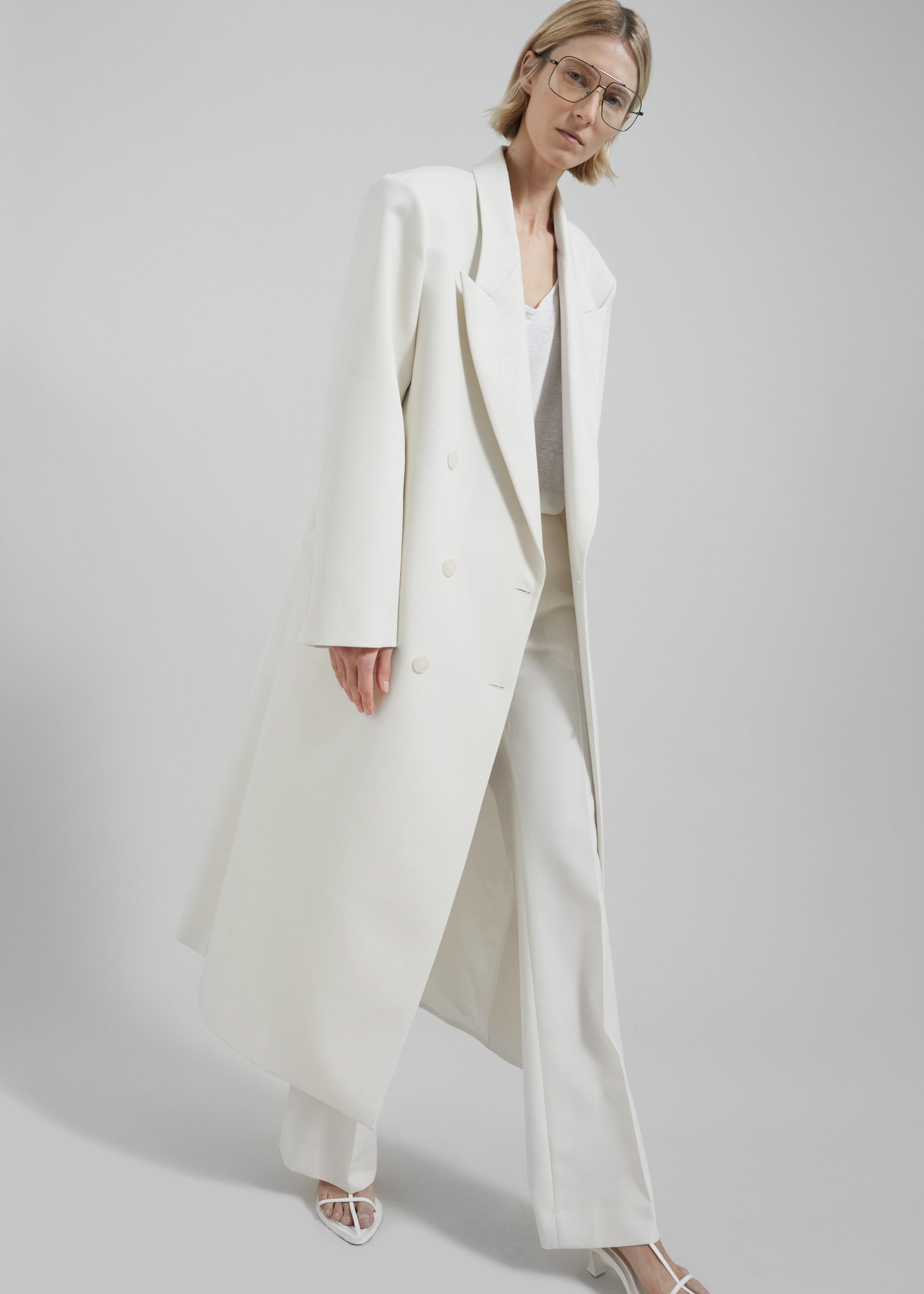Jane Long Coat White – The Frankie Shop - Main Image