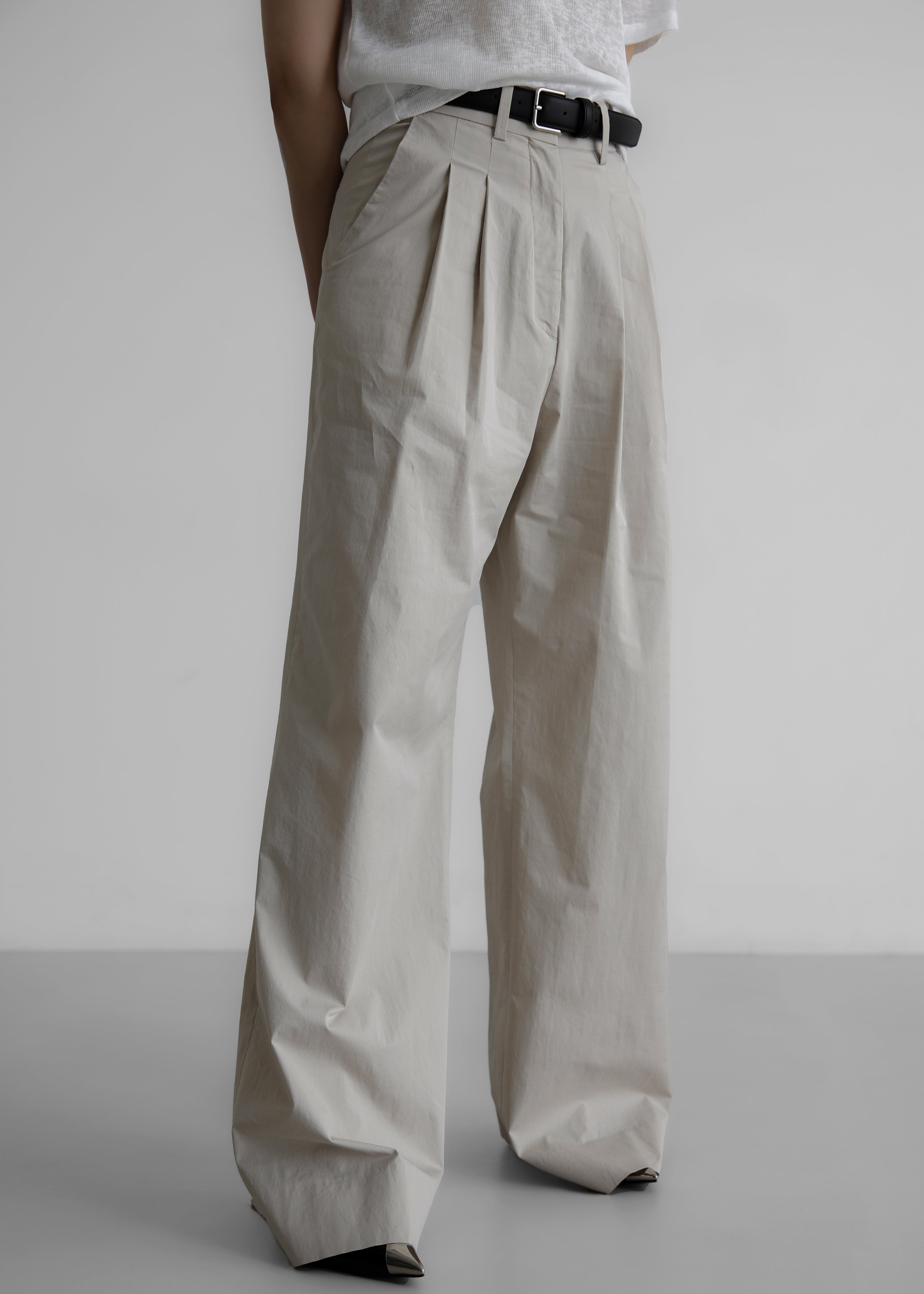 Jayden Wide Pants - Taupe – The Frankie Shop