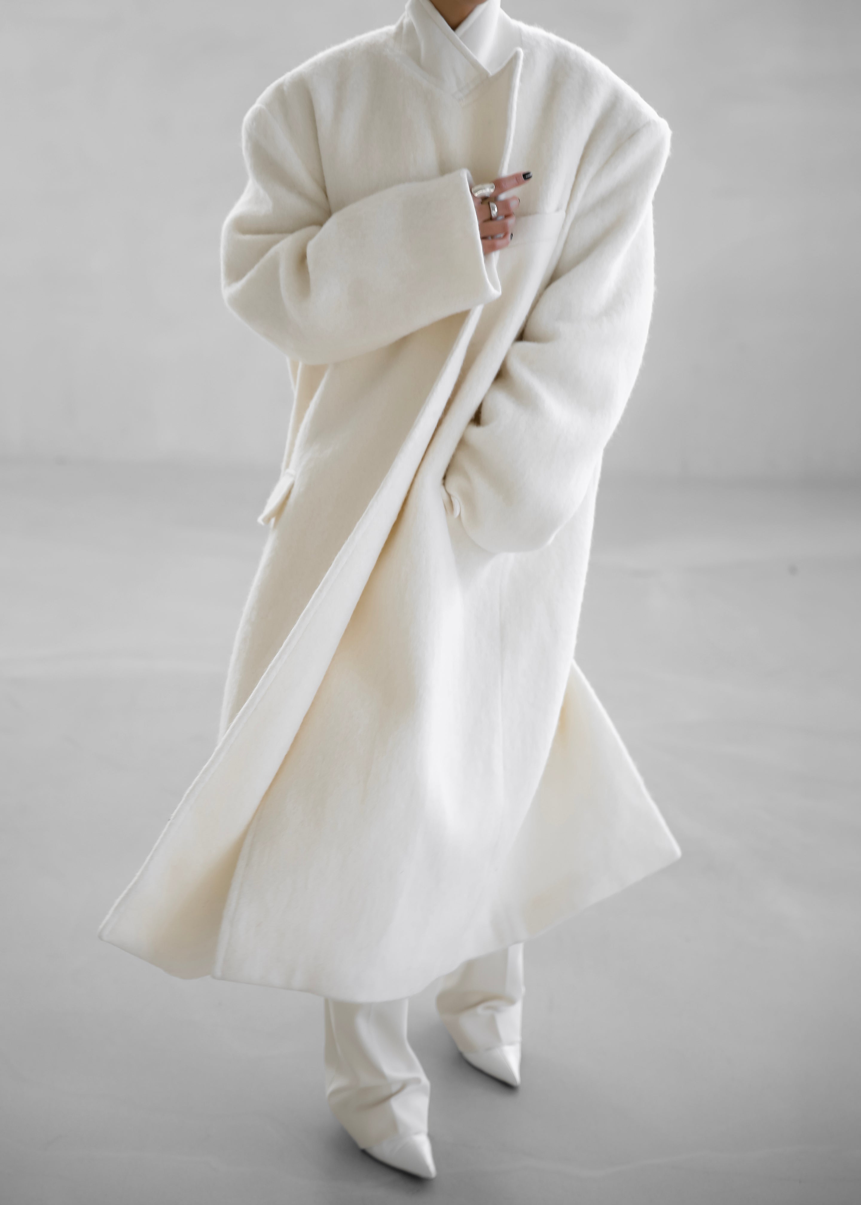 John Oversized Coat - Ivory – The Frankie Shop