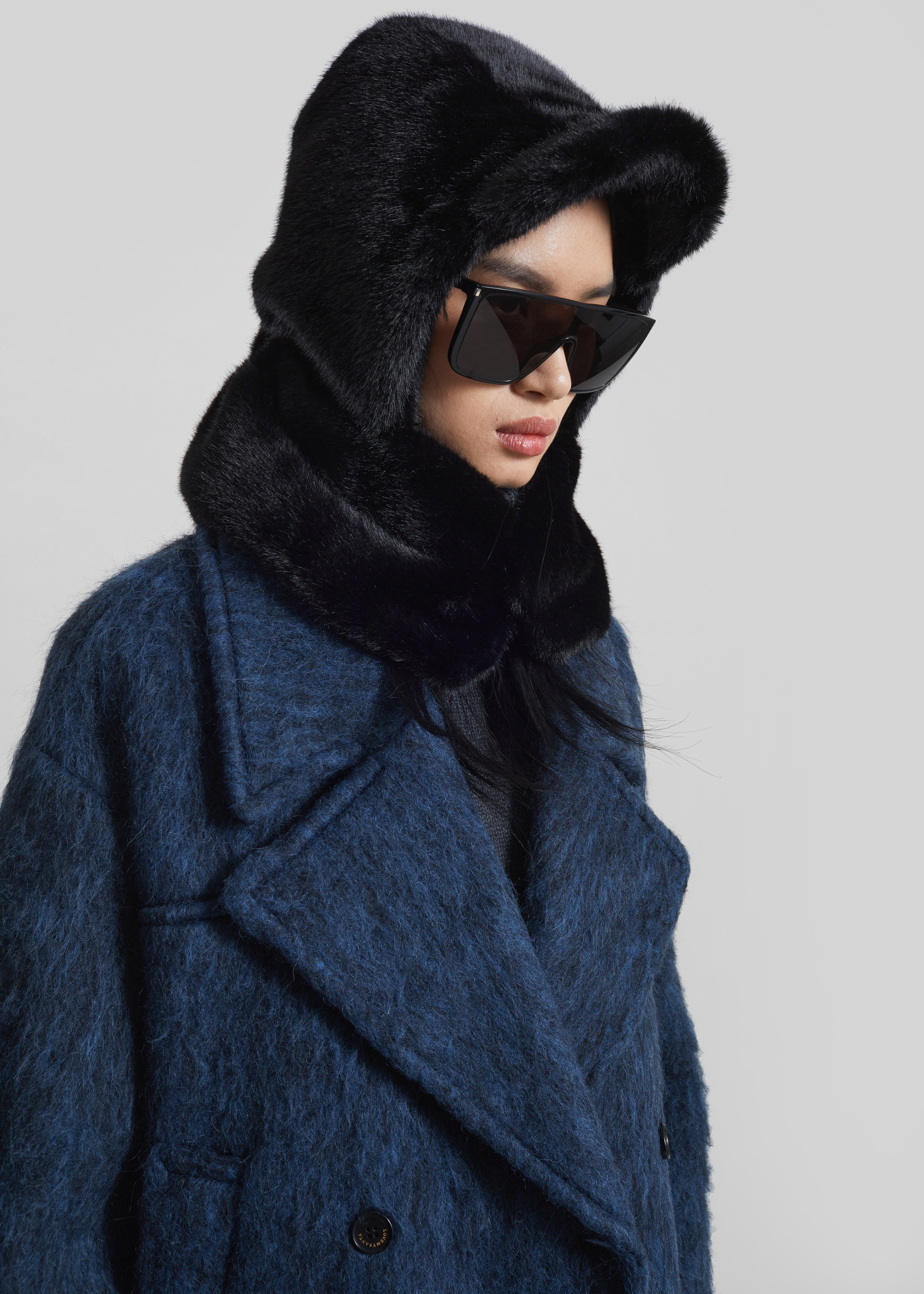 Kallio Faux Fur Hood - Black - 3