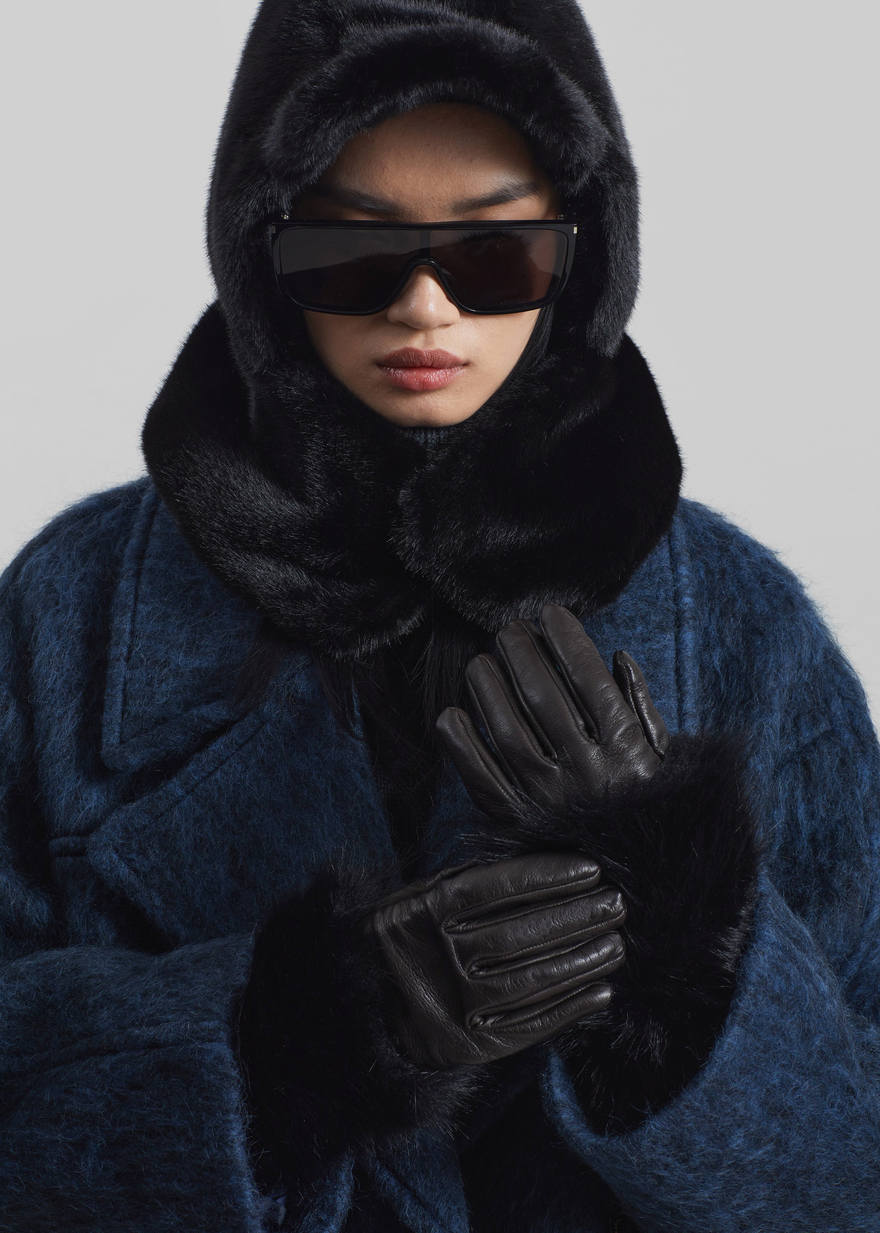 Kallio Faux Fur Hood - Black - 1
