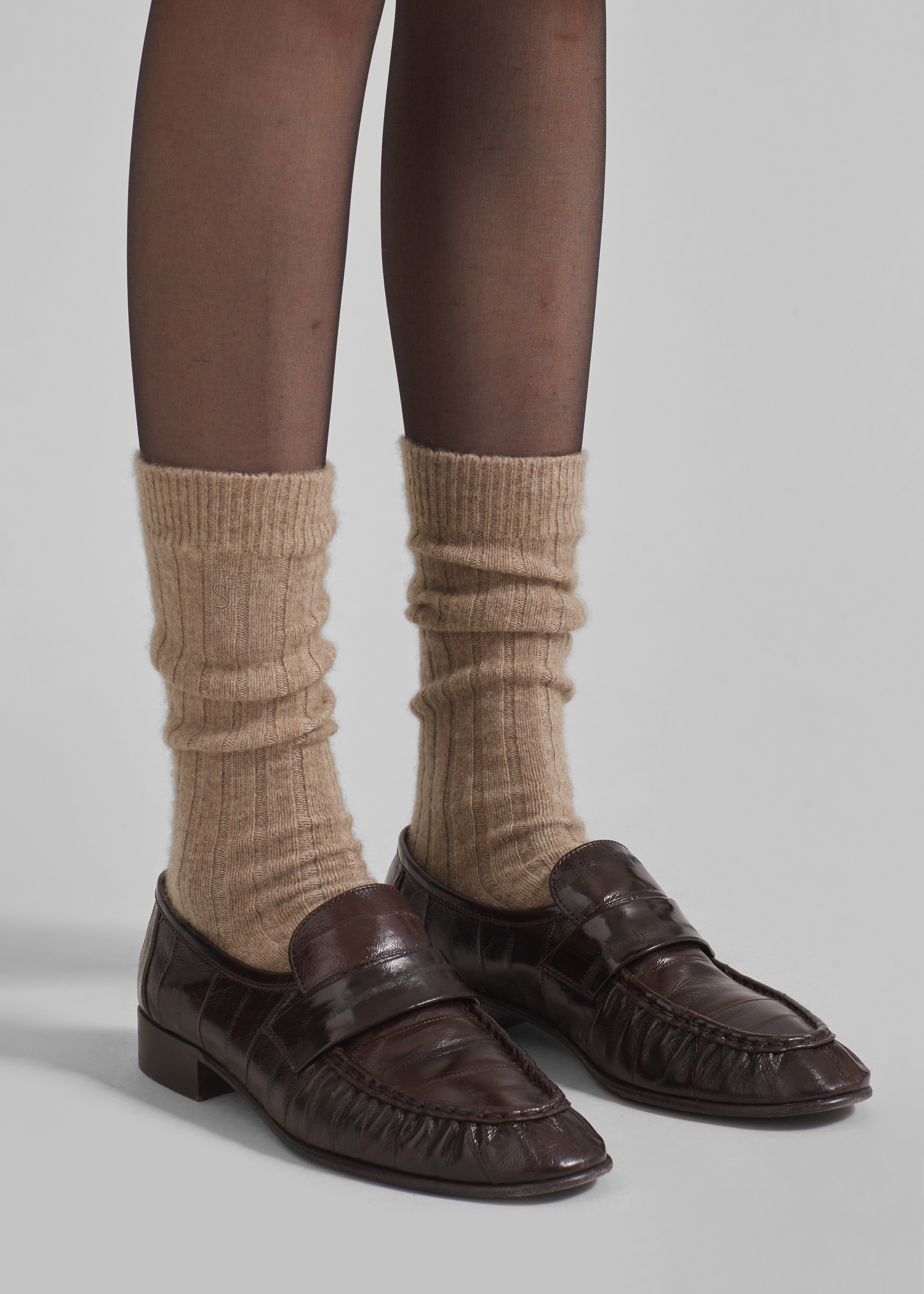 Kano Cashmere Ribbed Socks - Taupe - 9