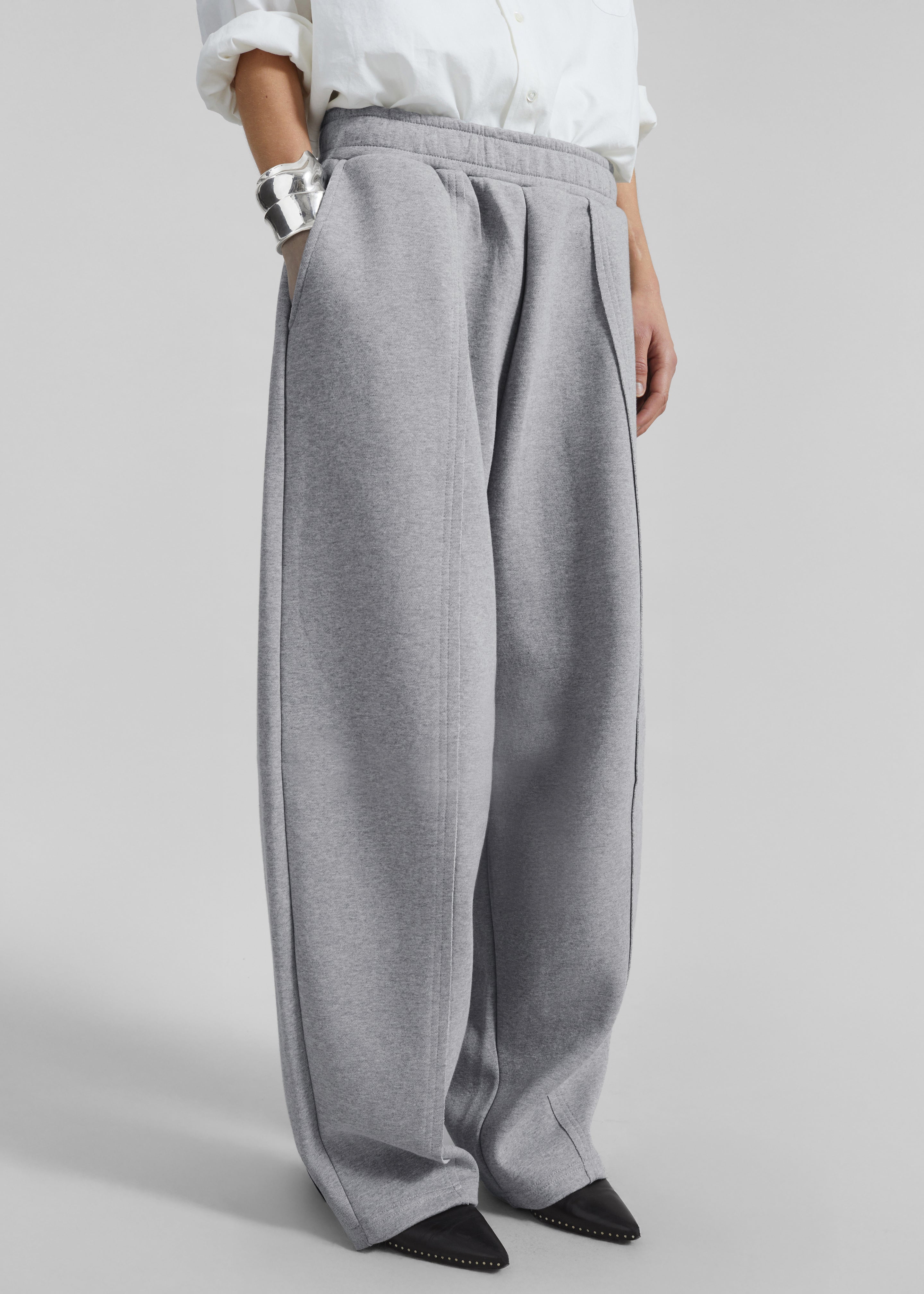 Keane Tapered Sweatpants - Grey – The Frankie Shop