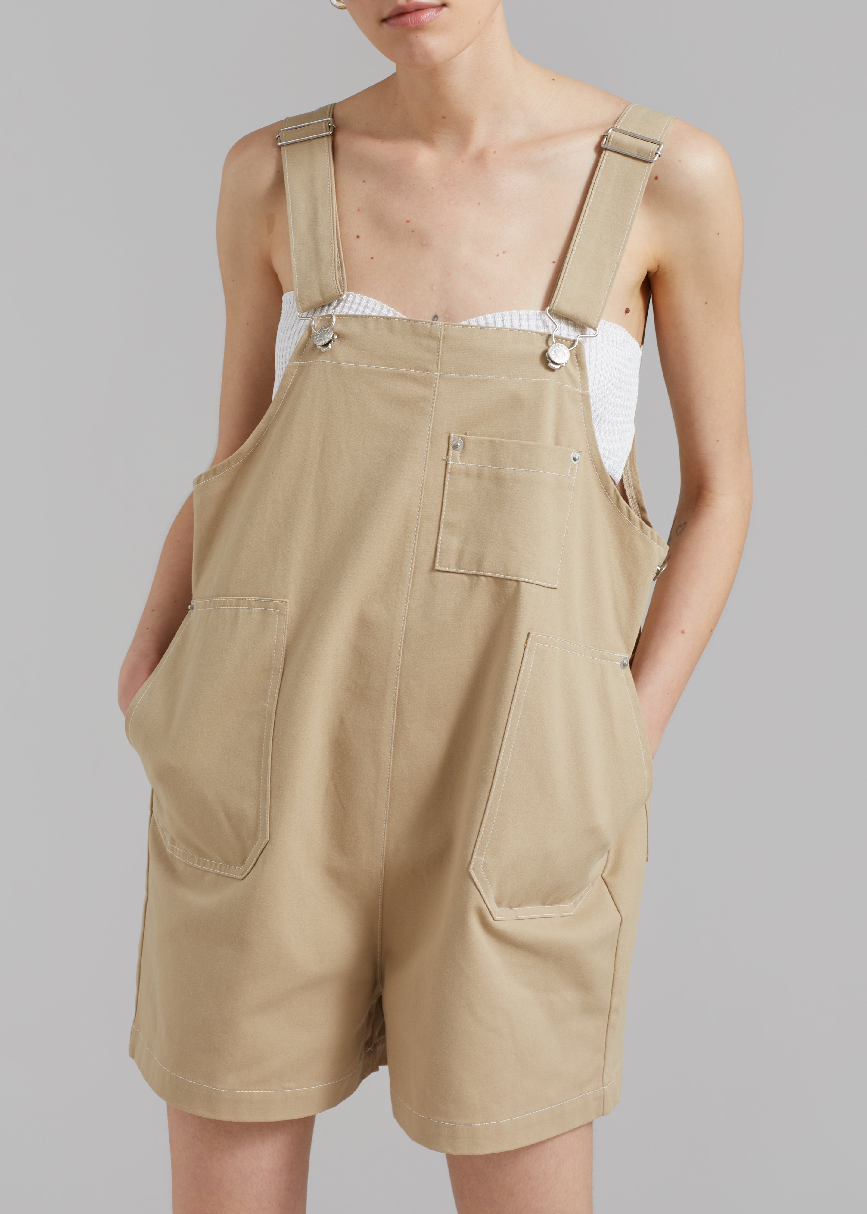 Keeley Overall Shorts - Beige - 6