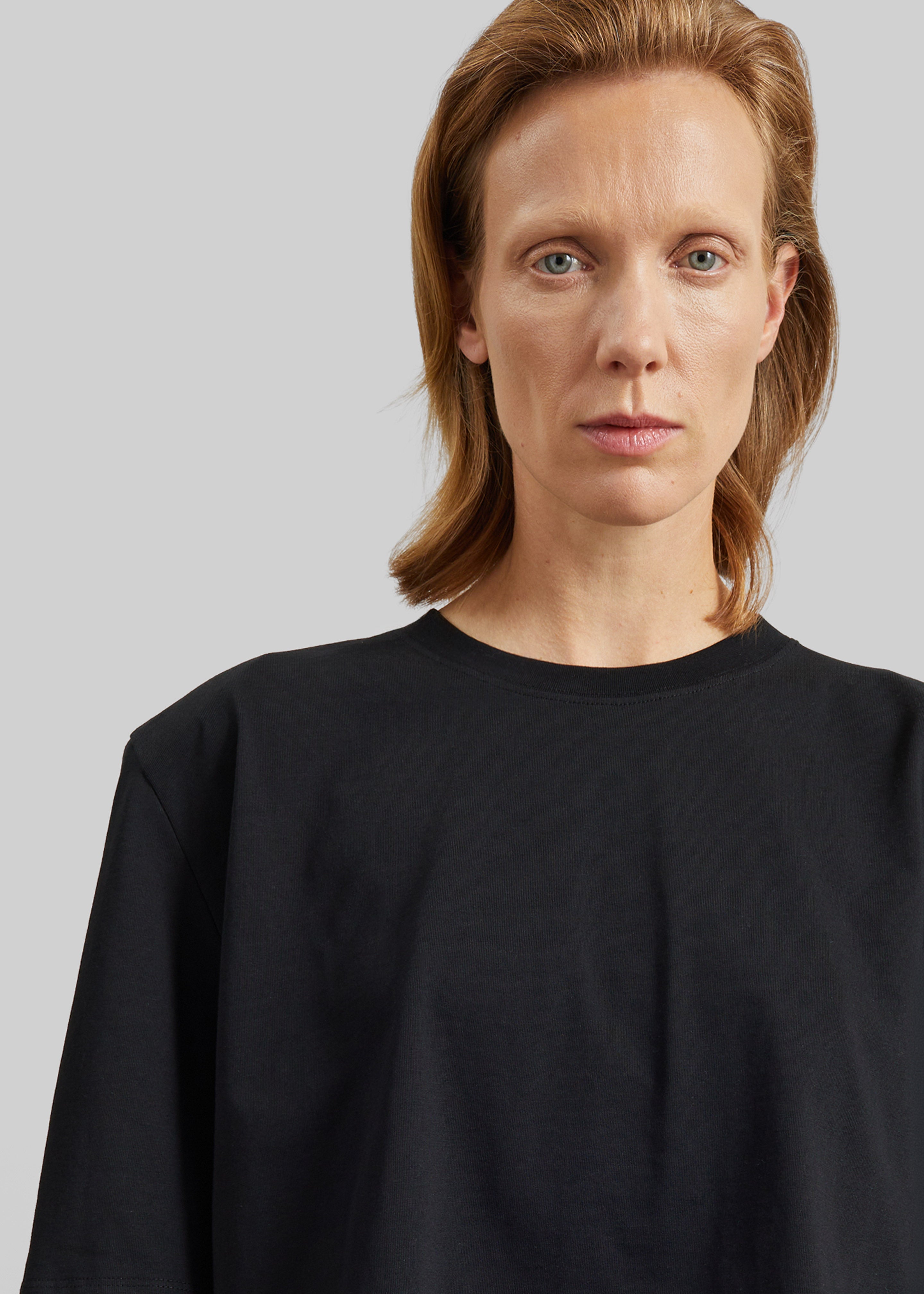 Kelan Padded Cropped Tee - Black - 5