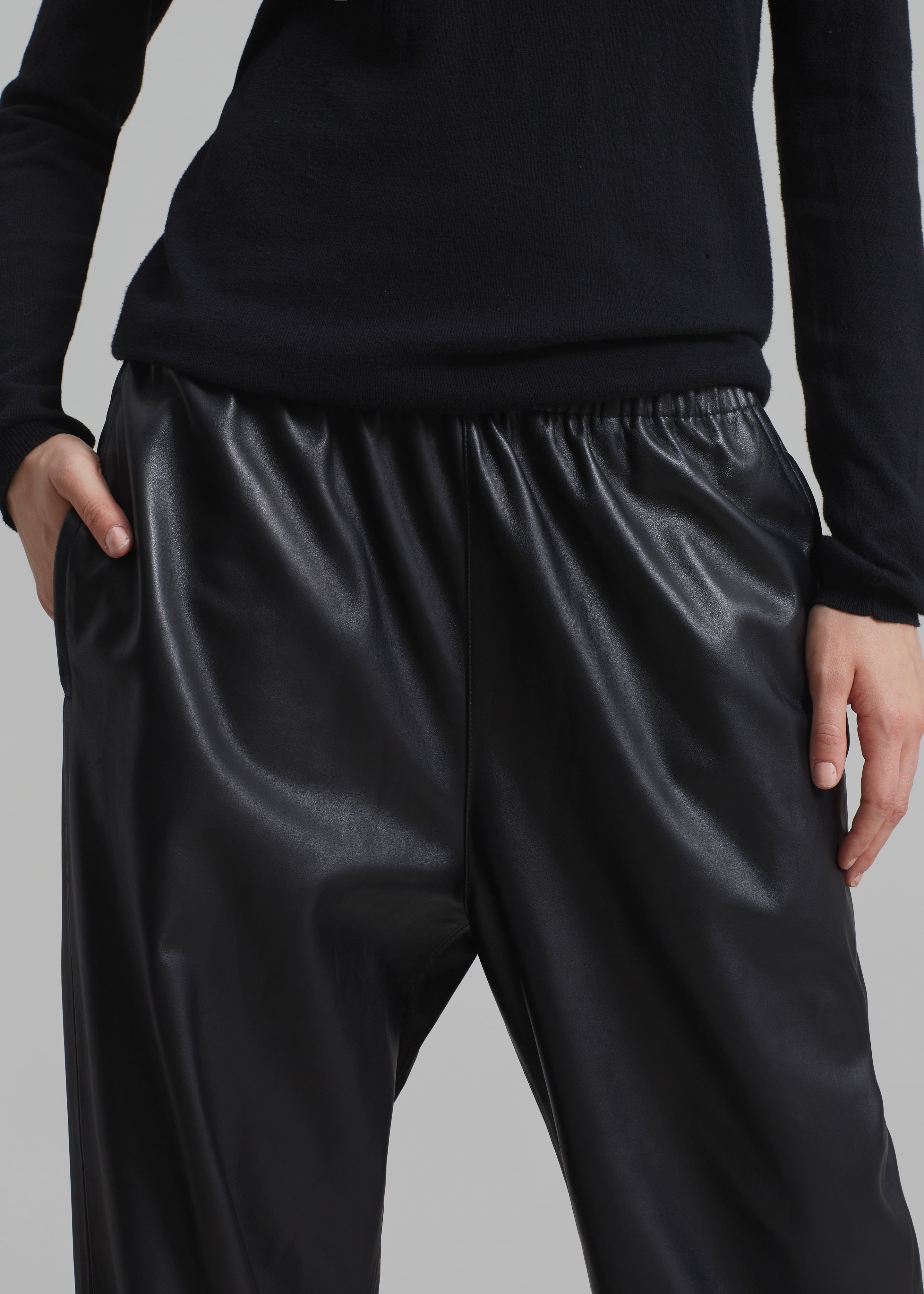 Kevin Leather Trousers - Black - 3