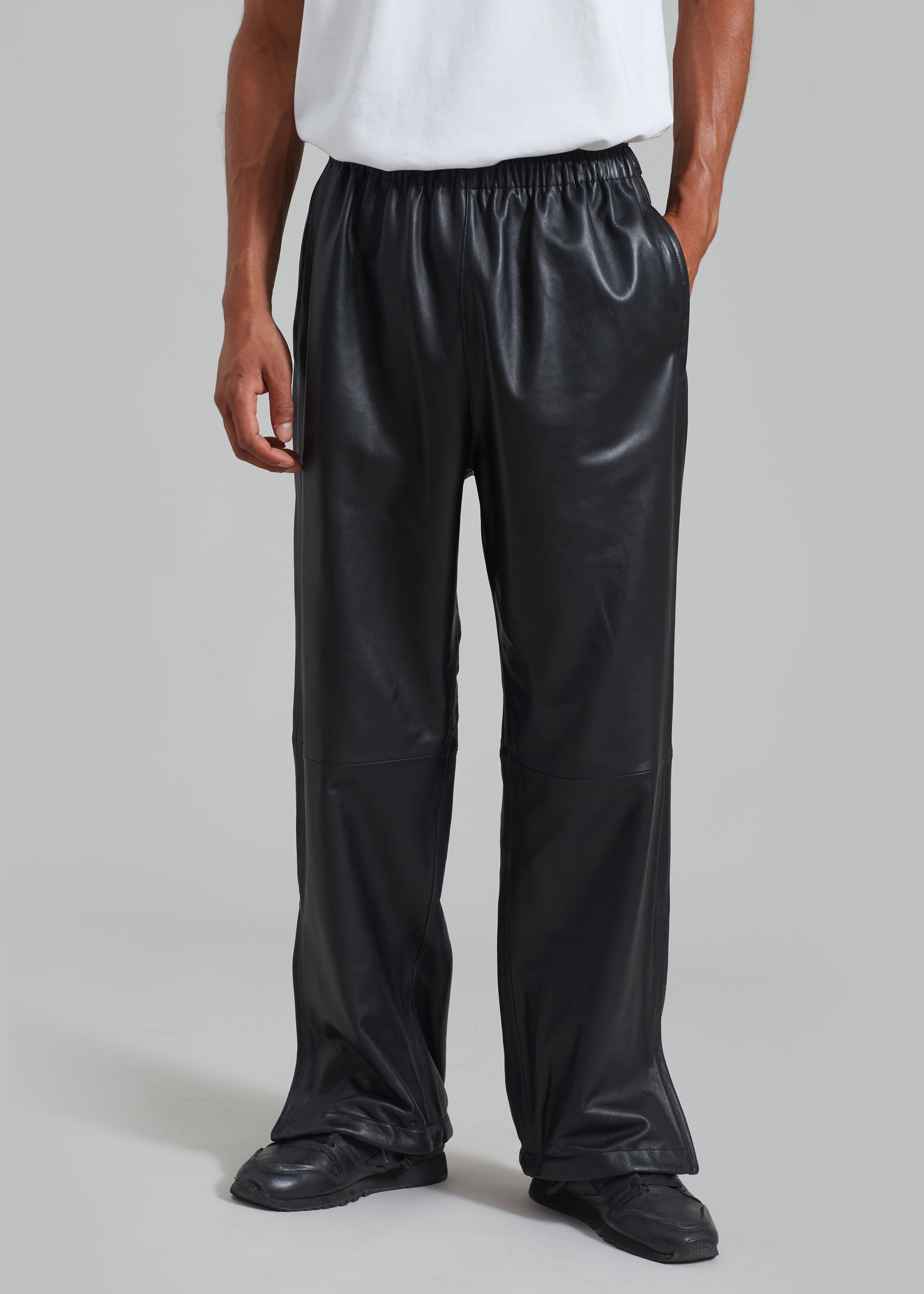 Dunmore Parachute Pants - Black – The Frankie Shop