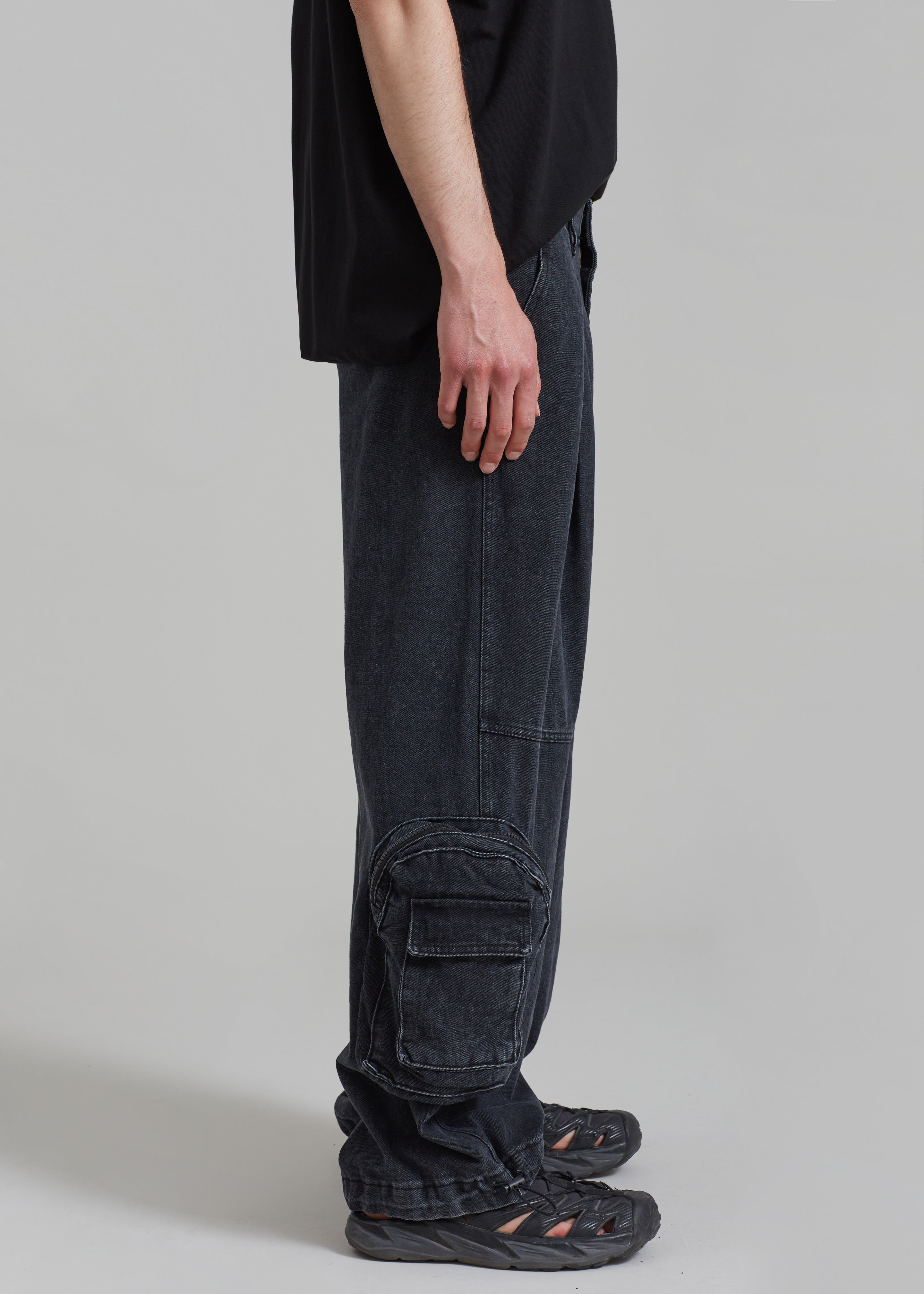 Lenny Cargo Jeans - Black Washed – The Frankie Shop