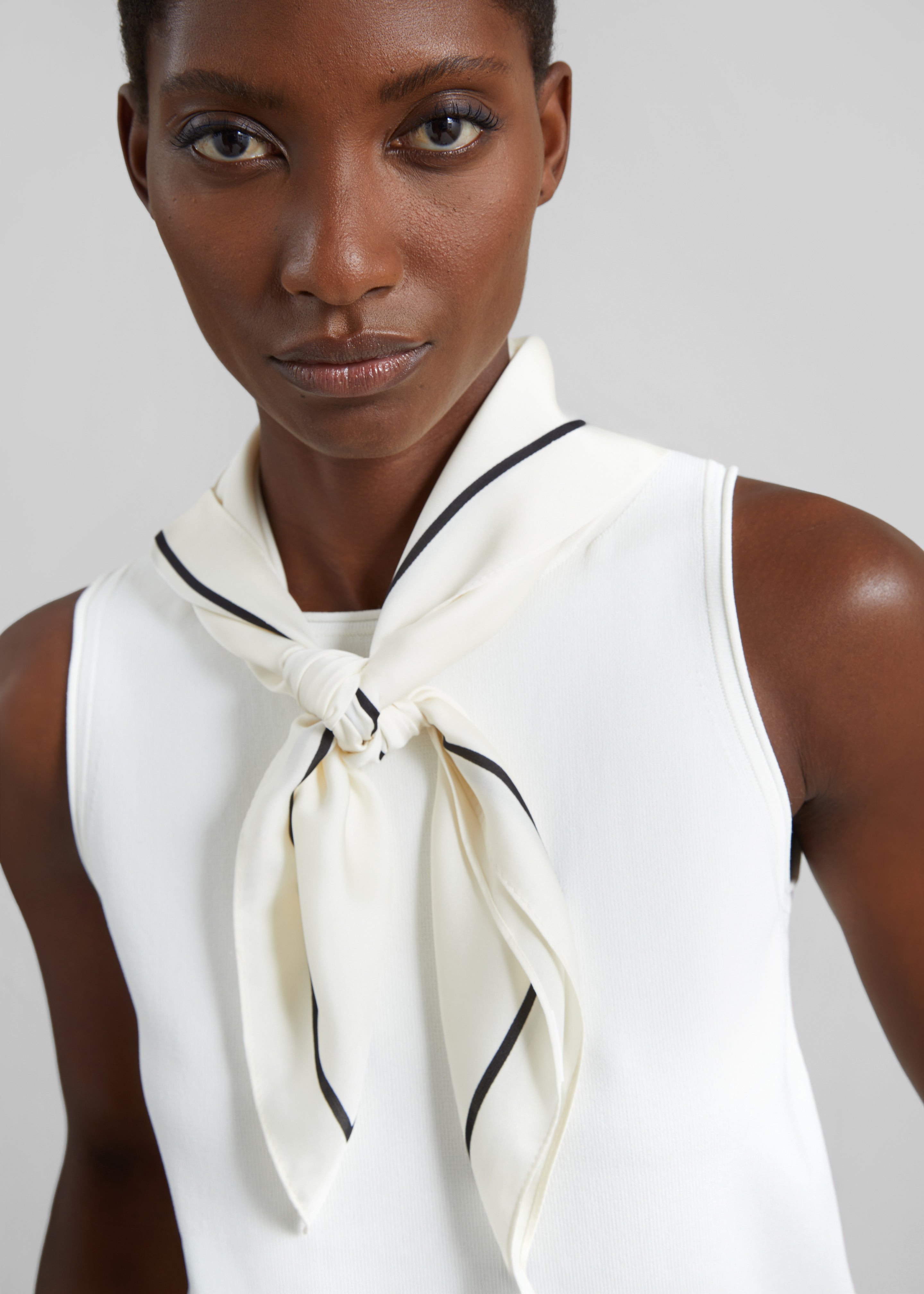 Lerici Square Scarf - Ivory/Black - 1