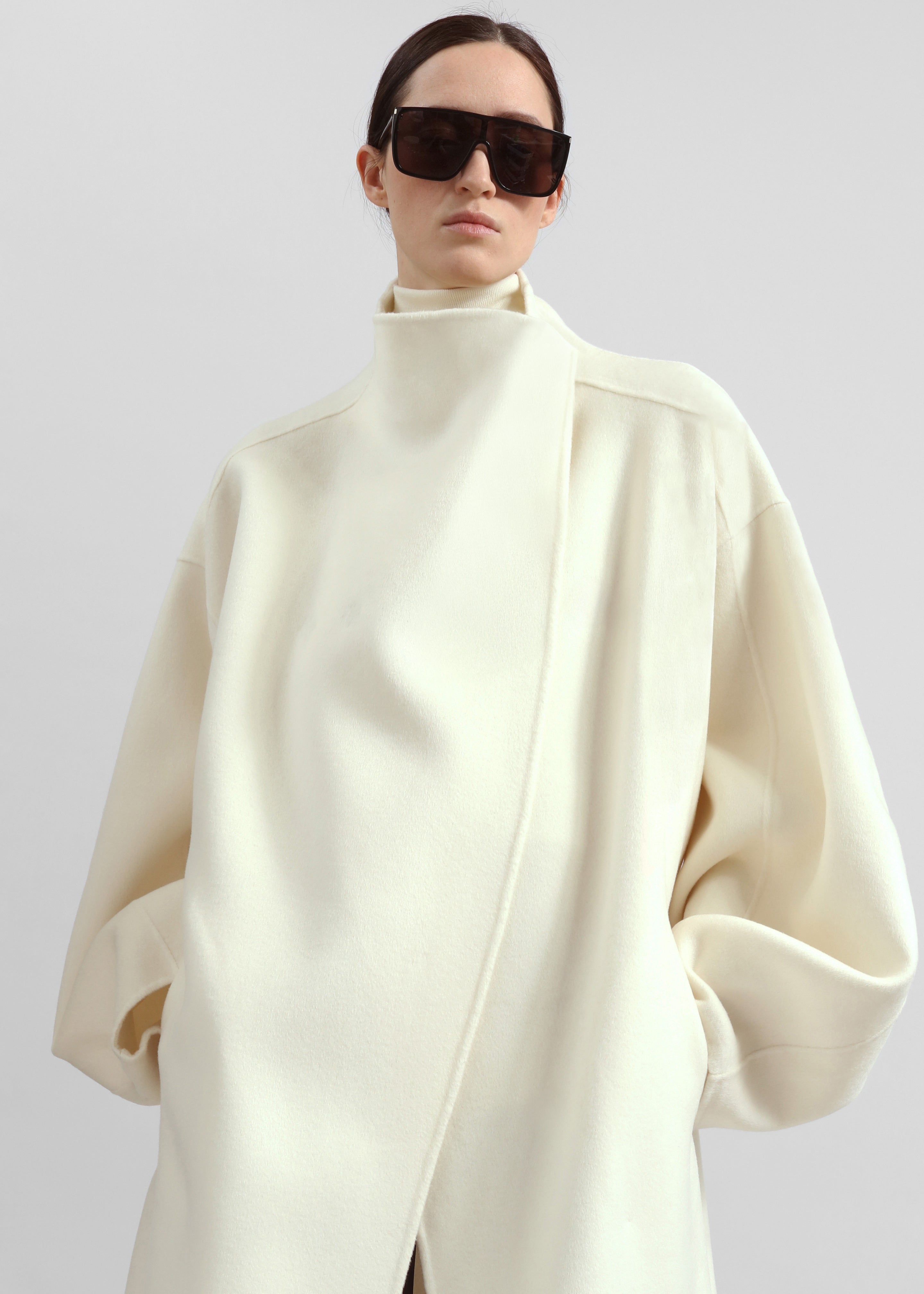 Leroy Funnel Neck Wool Coat - White – The Frankie Shop