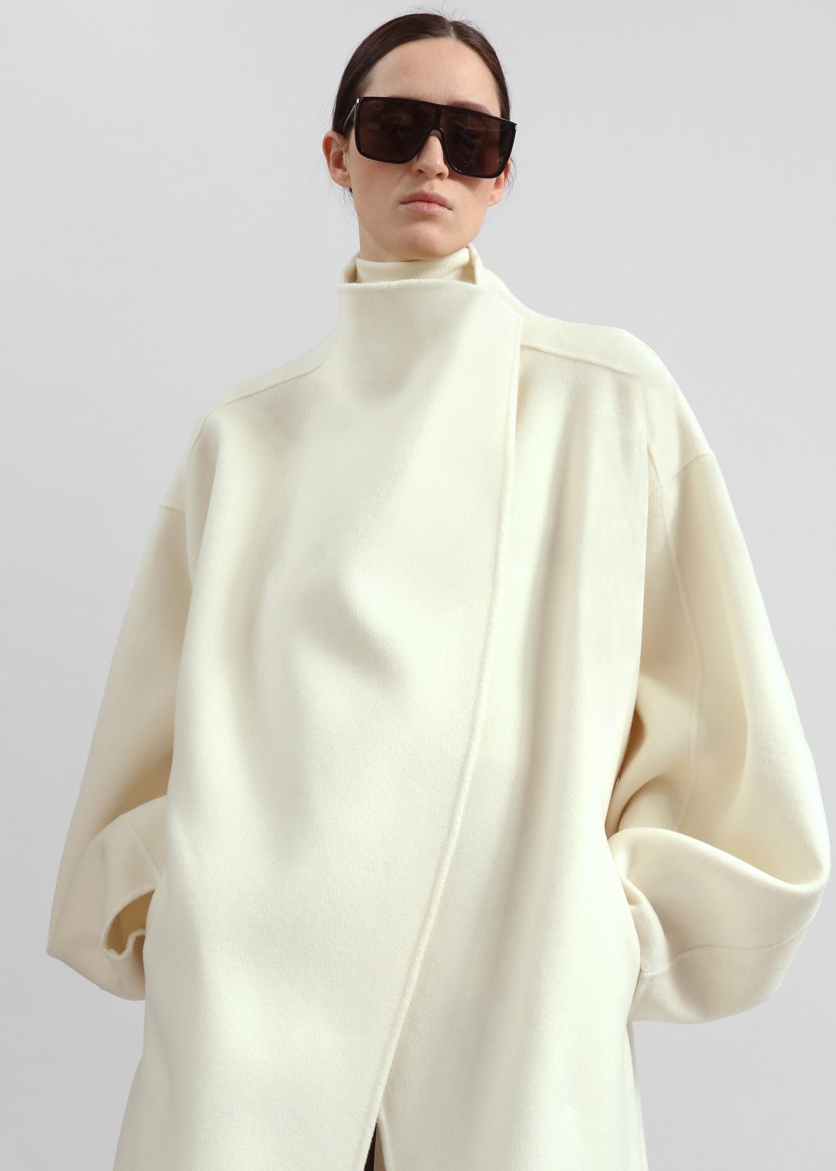 Leroy Funnel Neck Wool Coat - White - 3