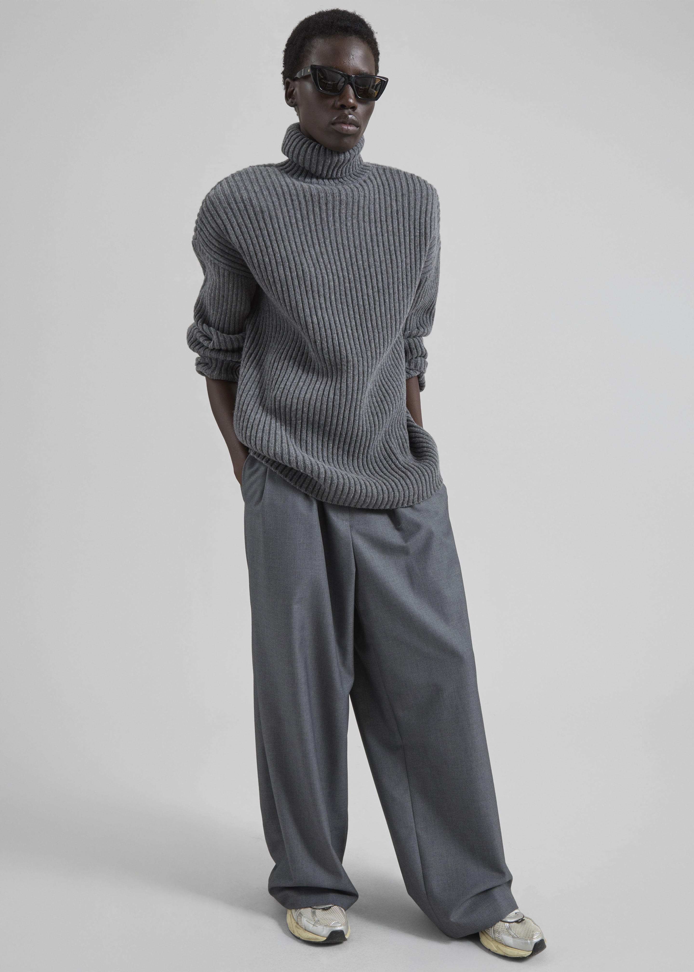 Lindall Turtleneck Sweater - Dark Grey – The Frankie Shop
