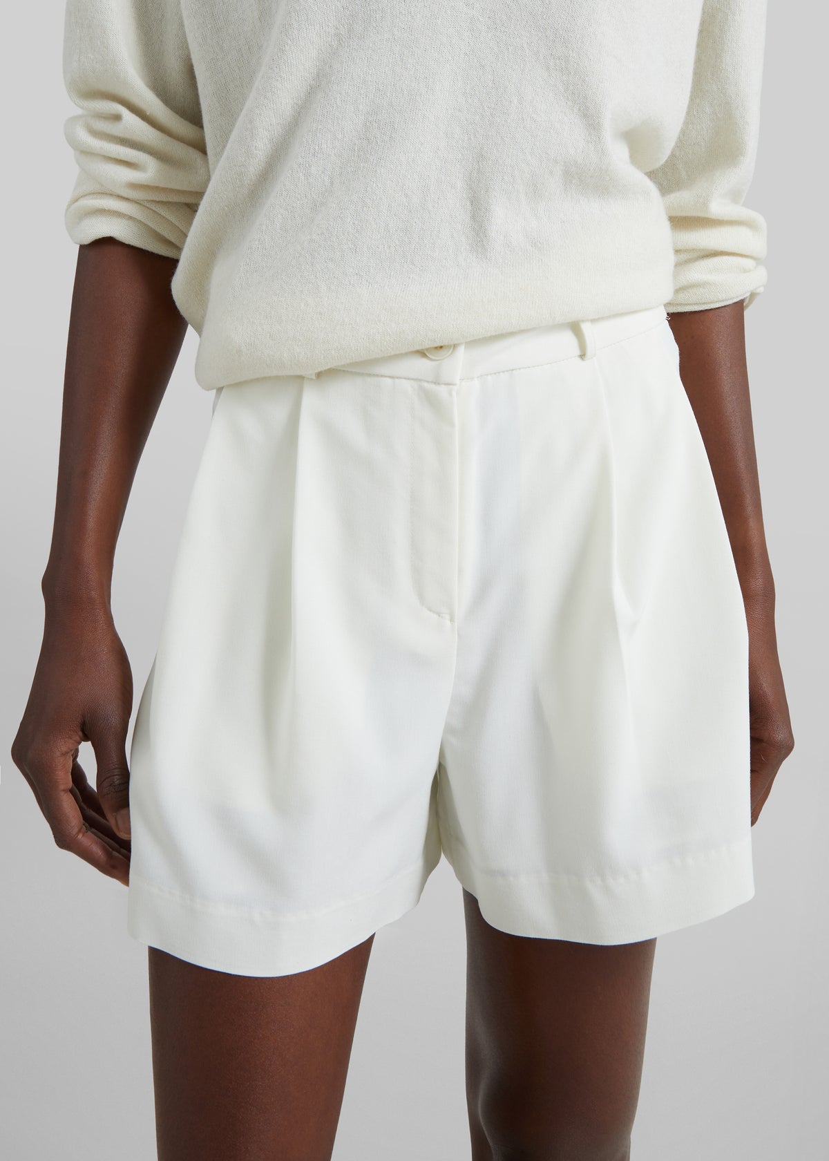 Lisboa Pleated Mini Shorts - Ivory - 5