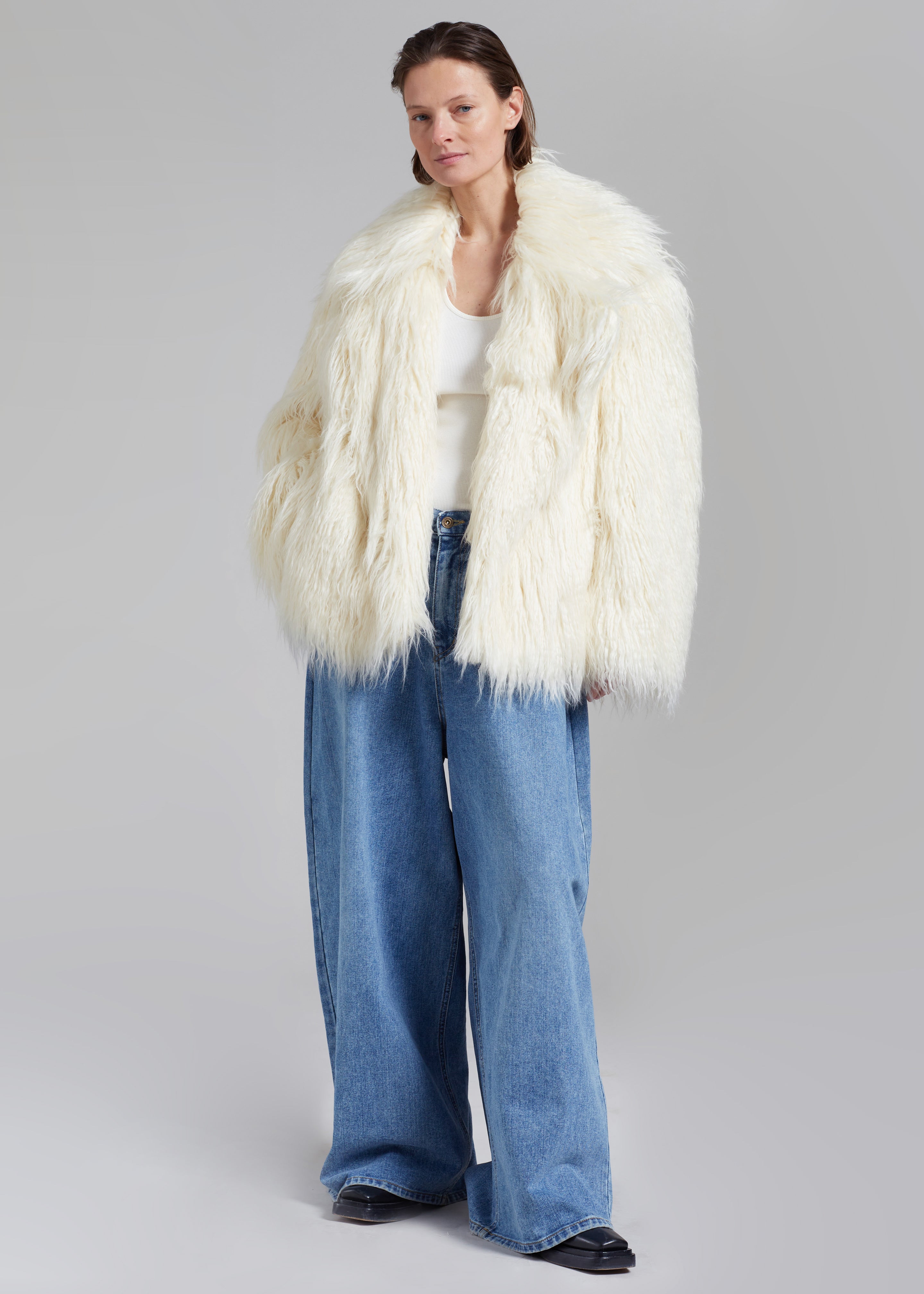 Liza Short Faux Fur Coat - Off White - 5