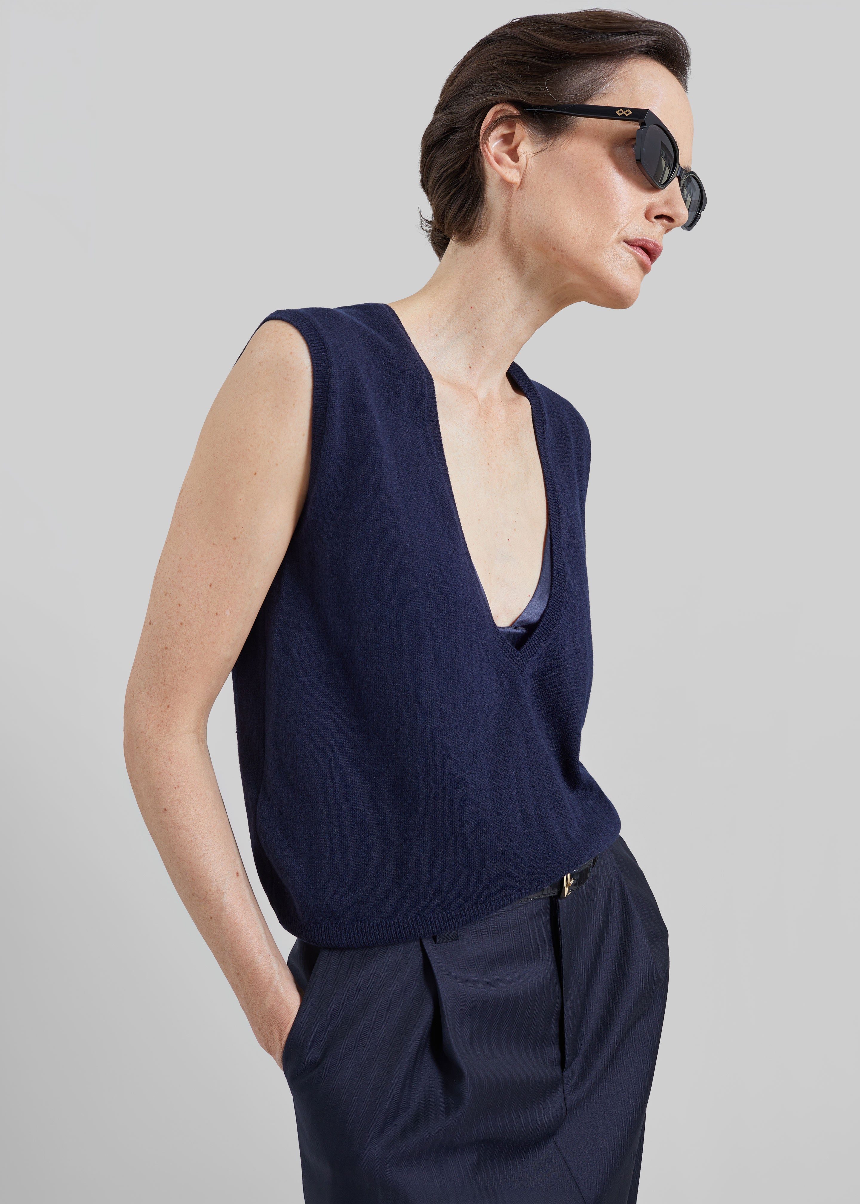 Lizan Deep V Neck Knit Vest - Dark Navy – The Frankie Shop