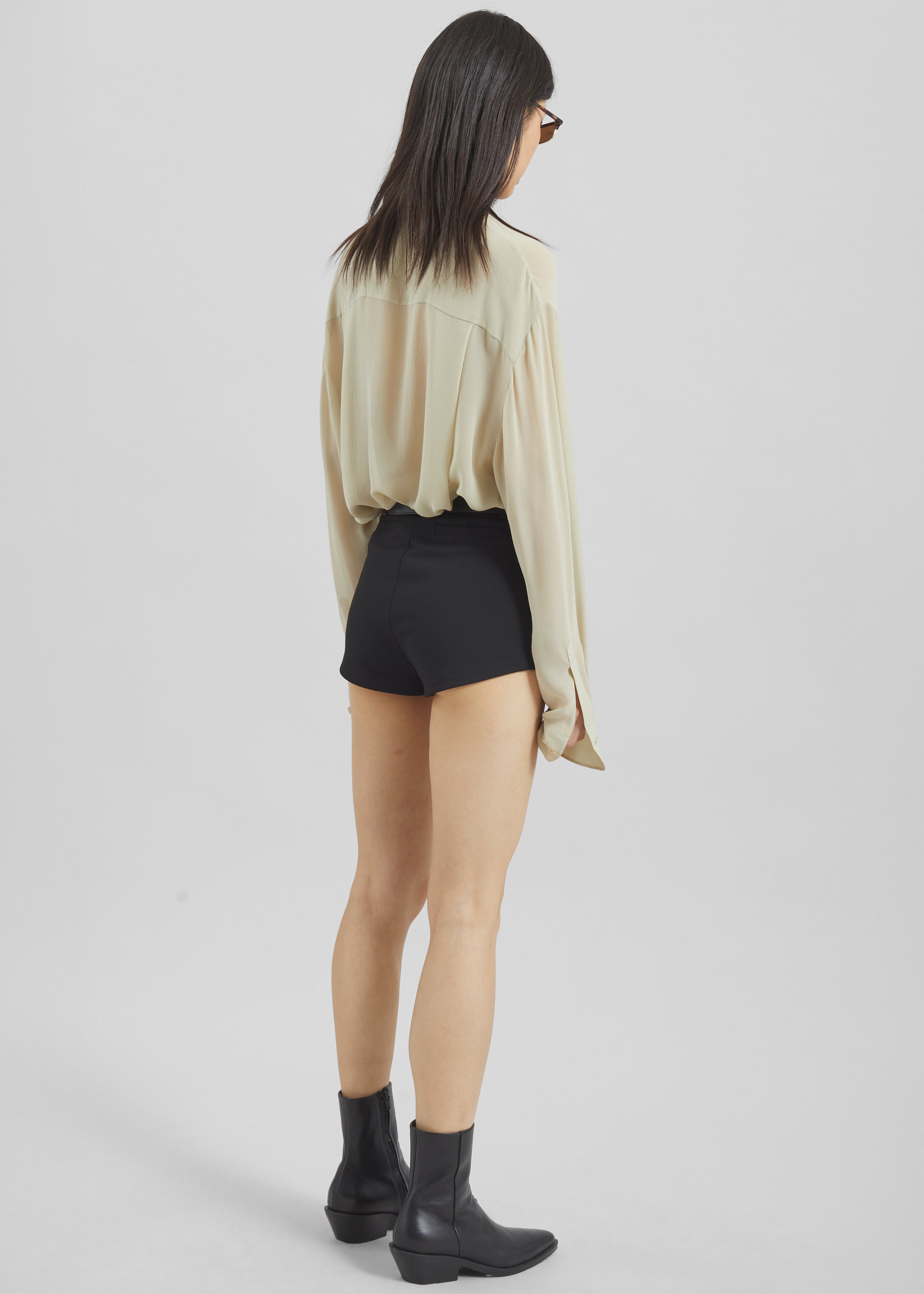 Loen Hot Pants - Black - 6