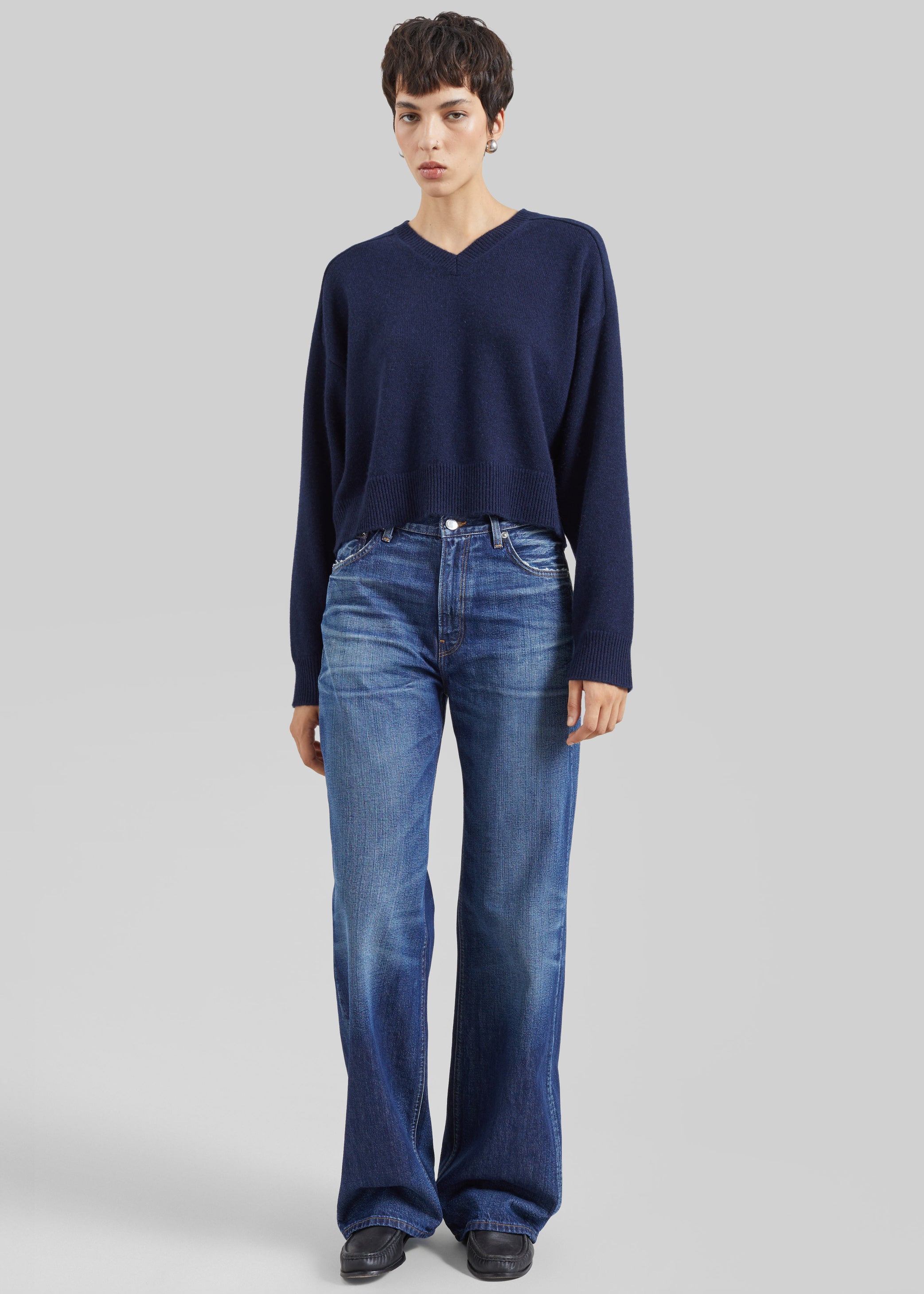 Shop the look image for Loulou de Saison Anzor Lds V-Neck Sweater - Navy