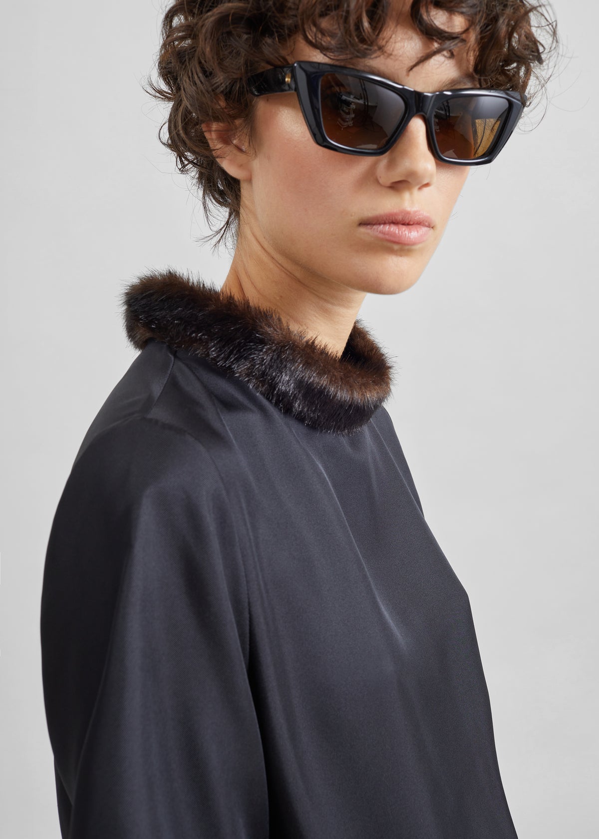 Loulou de Saison Dana Faux Fur Collar Top - Black/Grizzly