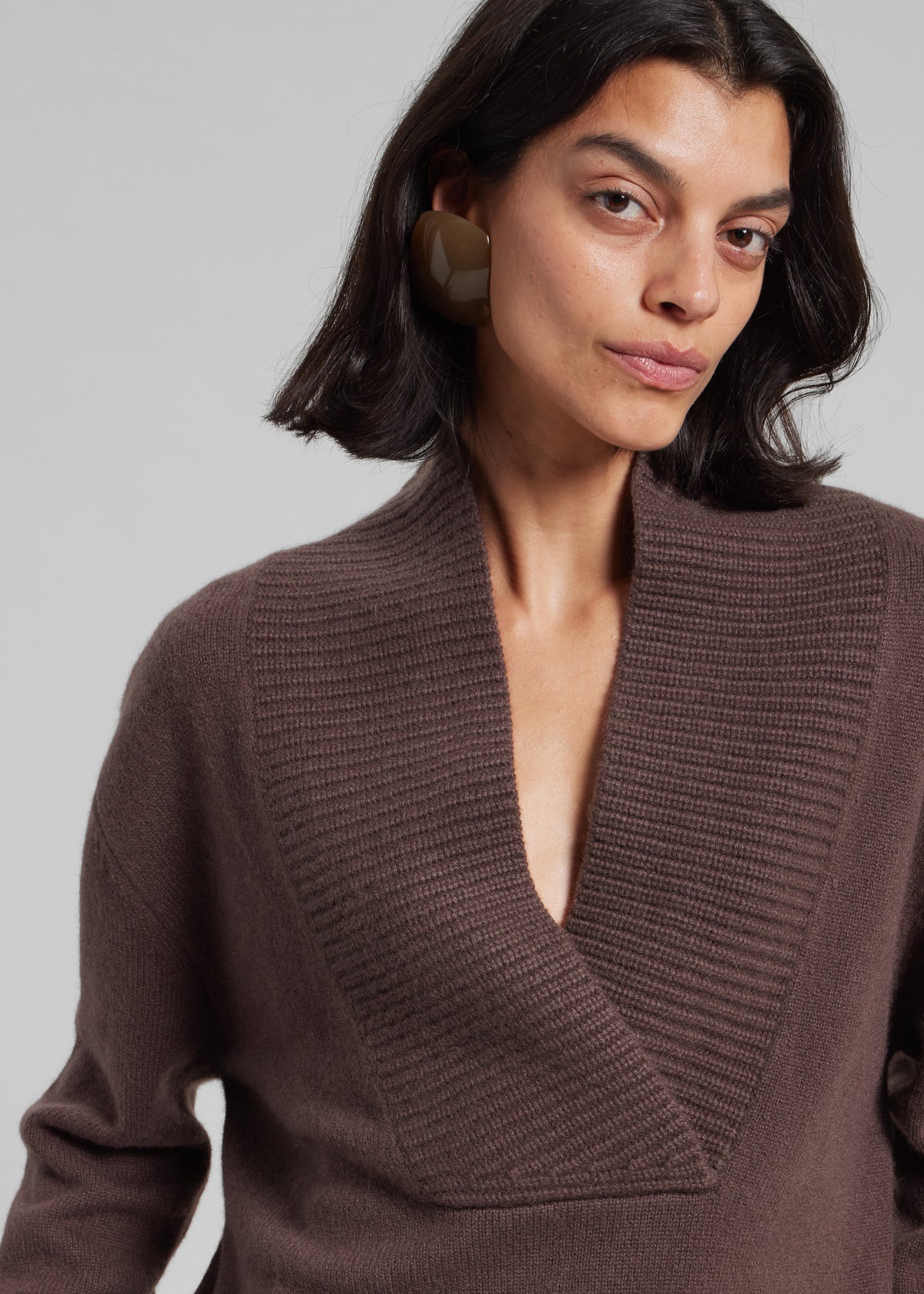 Loulou de Saison Makela Cashmere V-Neck Sweater - Brown - 3