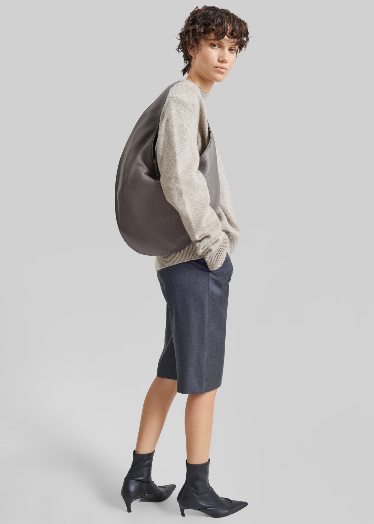 Loulou de Saison Robi Tailored Bermuda - Anthracite Melange