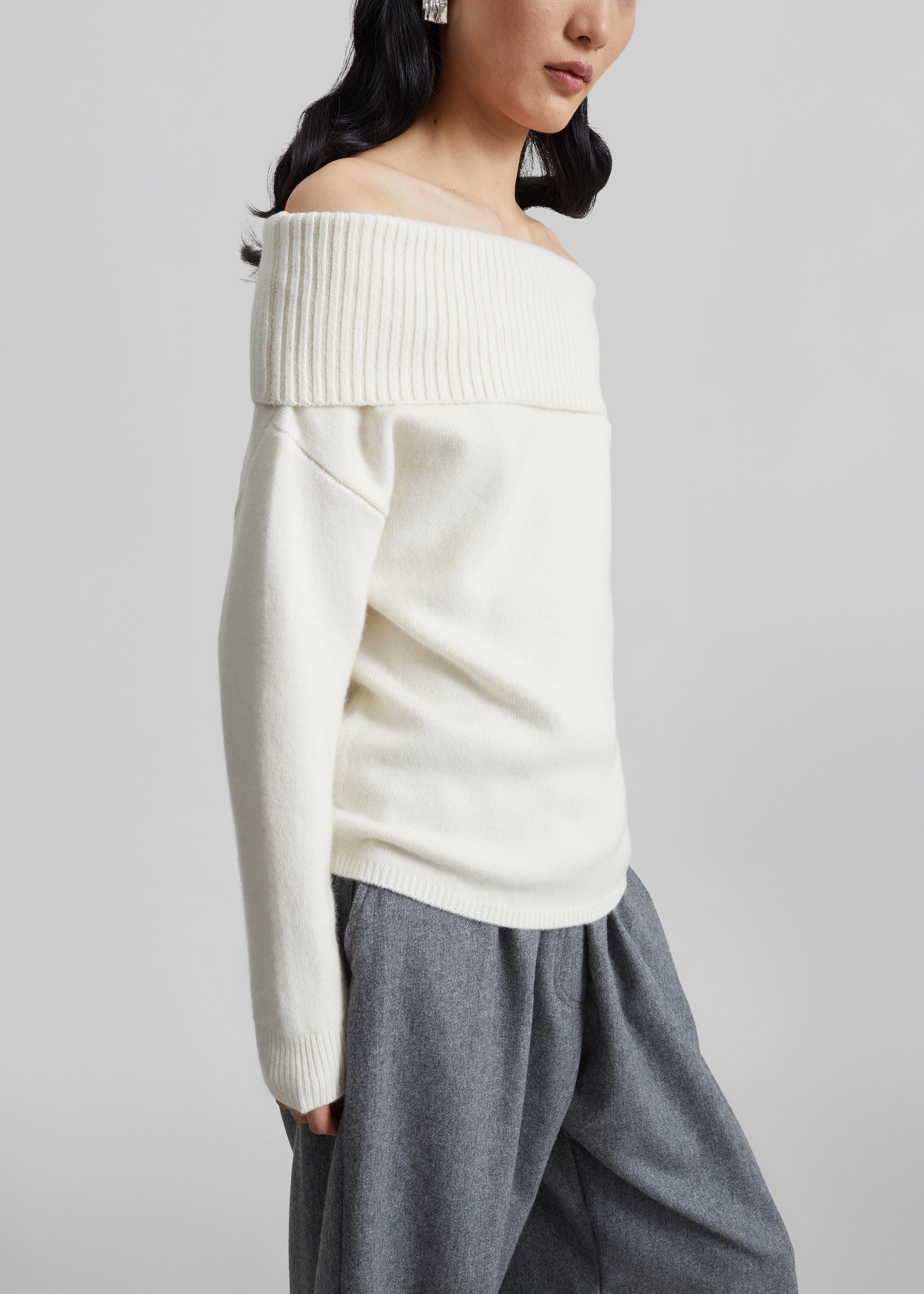 Loulou de Saison Sibyl Off-Shoulder Sweater - Ivory - 4
