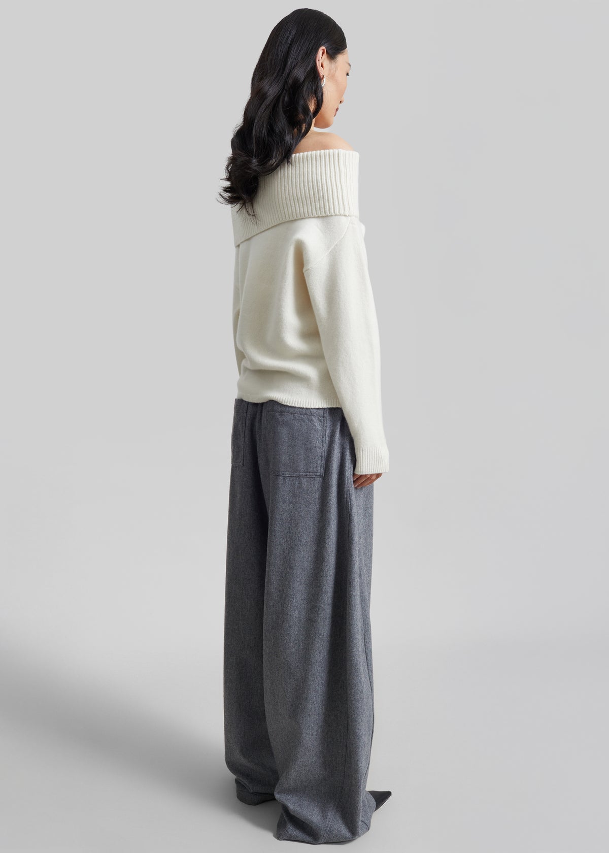 Loulou de Saison Sibyl Off-Shoulder Sweater - Ivory - 5