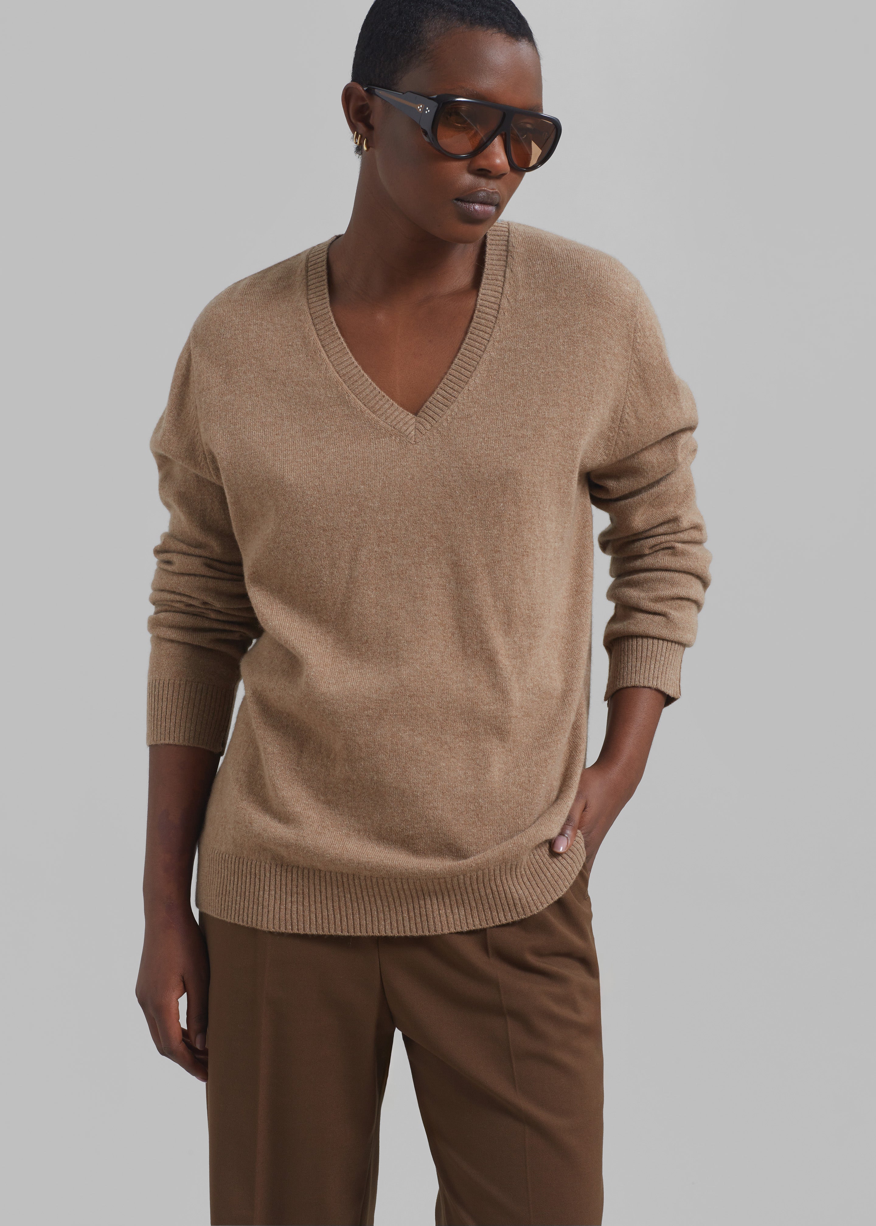 Loulou Studio Serafini V Neck Cashmere Sweater - Sand Melange - 1