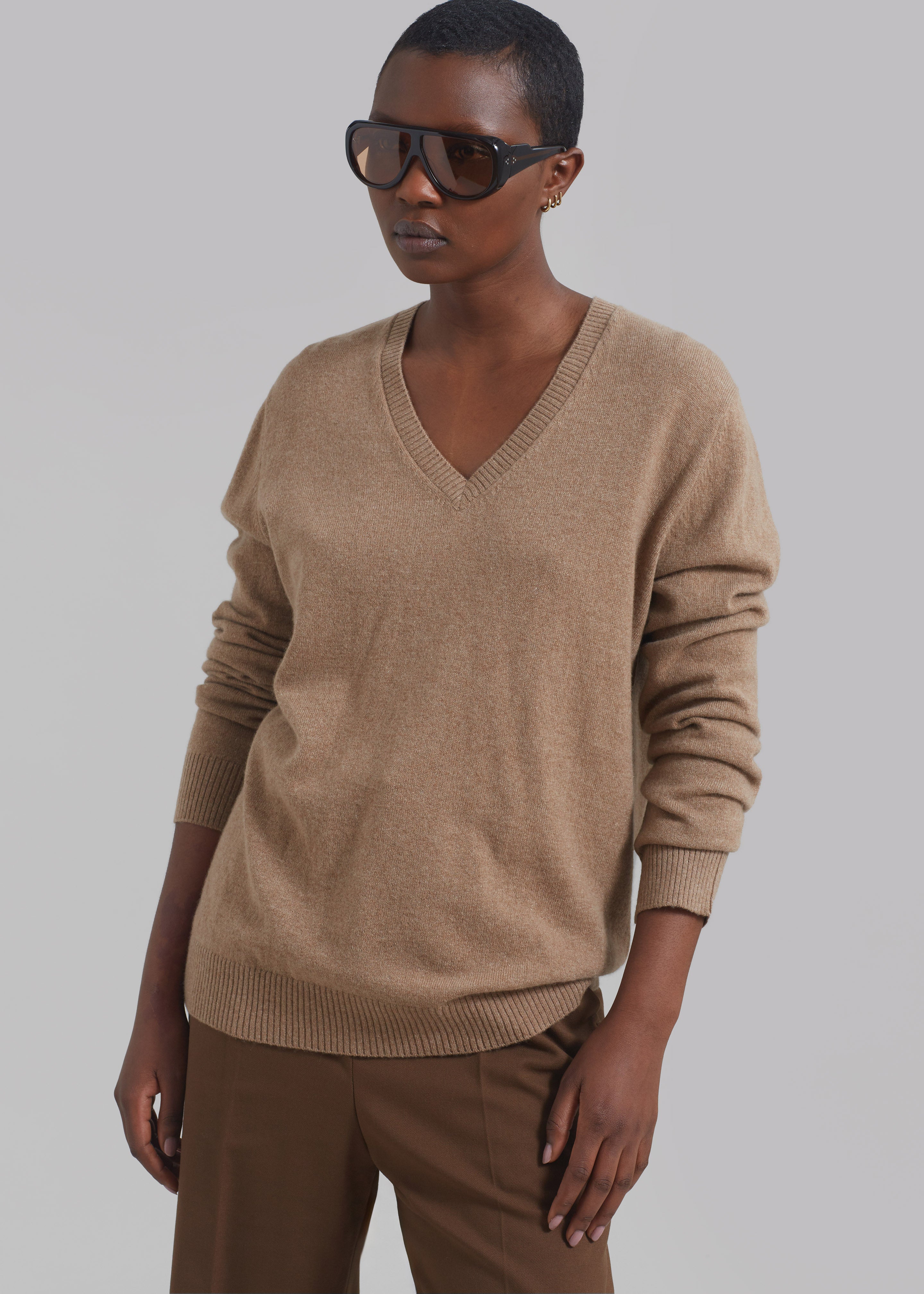 Loulou Studio Serafini V Neck Cashmere Sweater - Sand Melange - 3