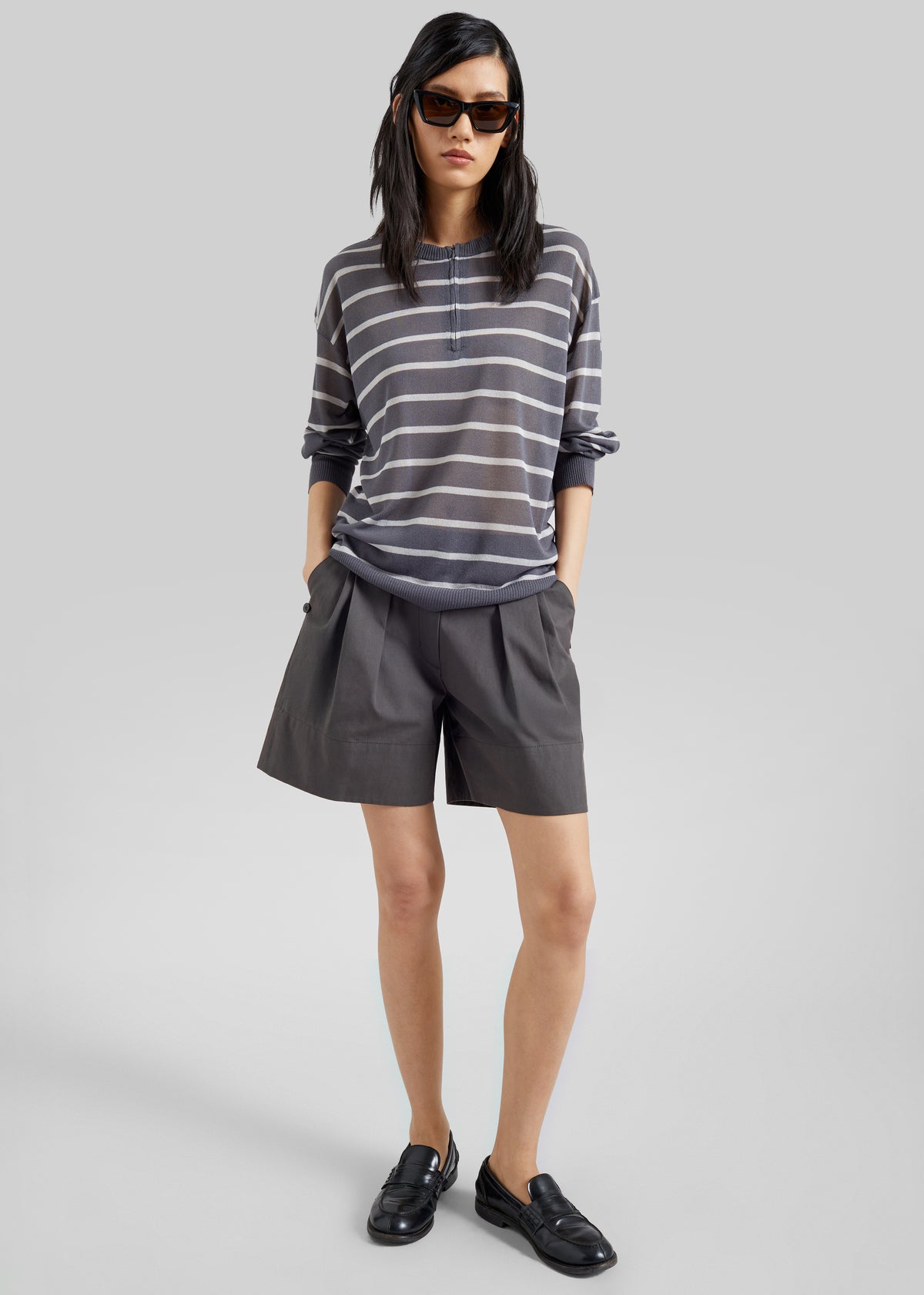 Low Classic Tuck Point Turn-Up Shorts - Charcoal - 1