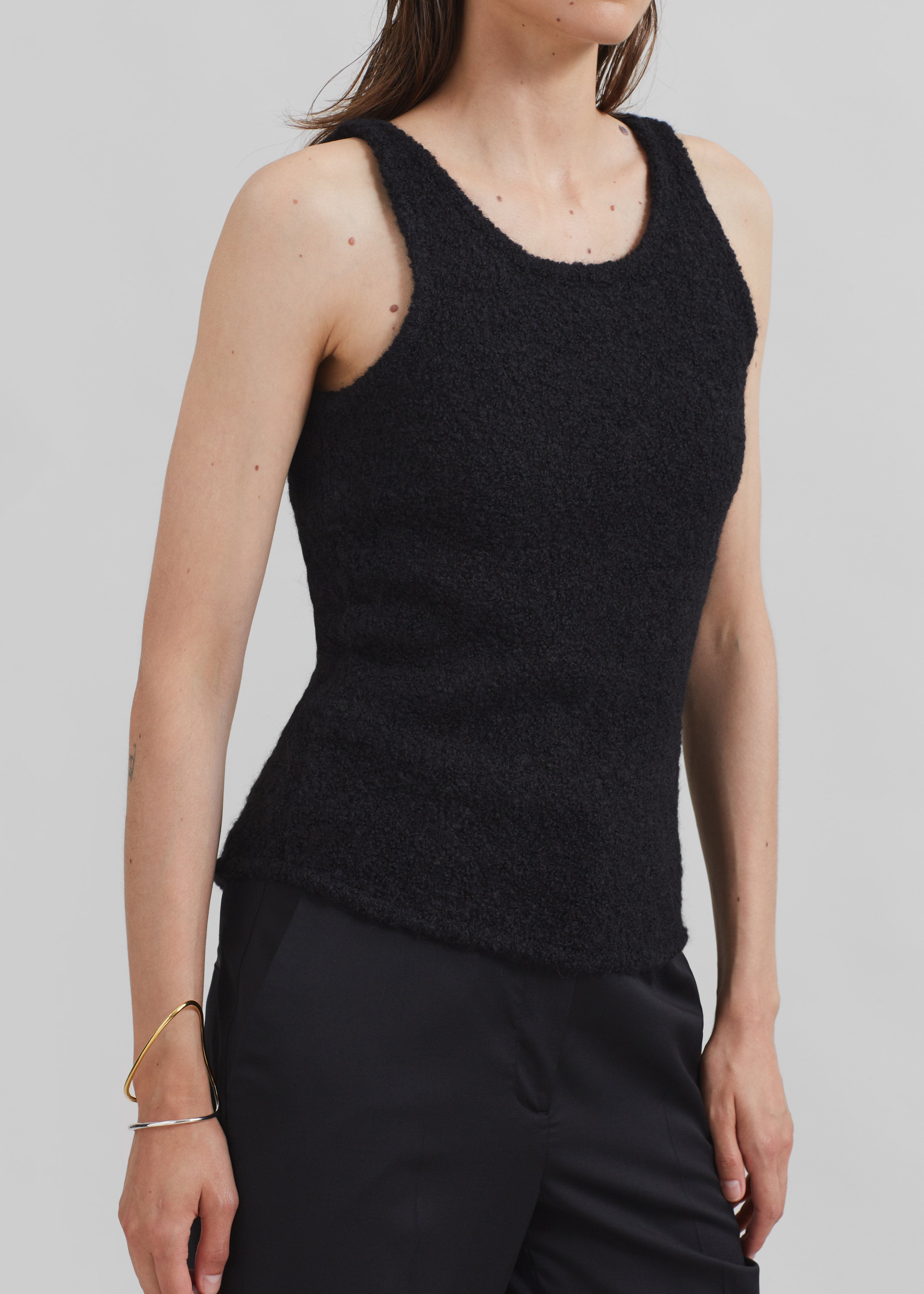 Low Classic Fluffy Sleeveless Knit Top - Black - 4