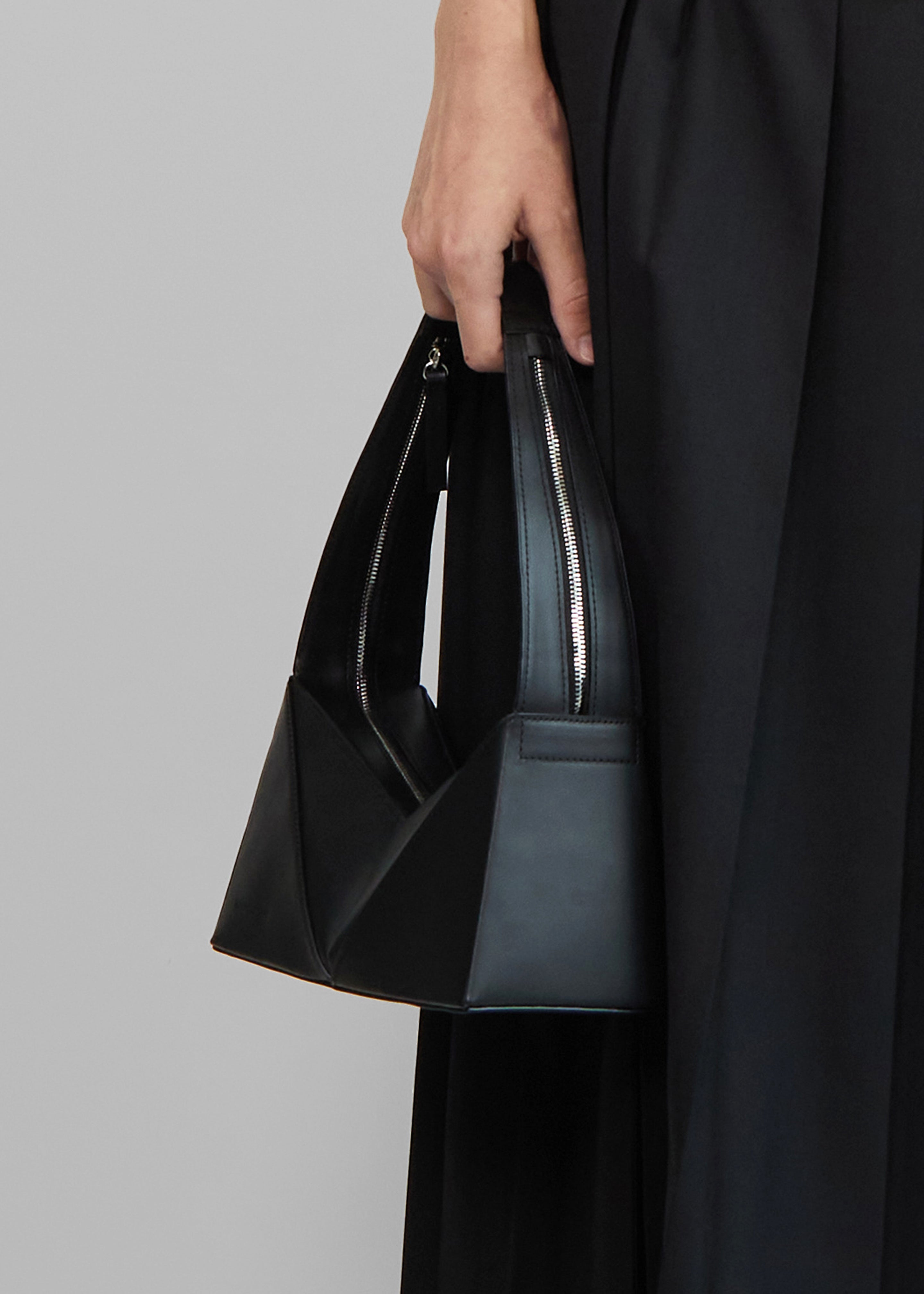 Low Classic Folded Cube Shoulder Bag - Black – The Frankie Shop