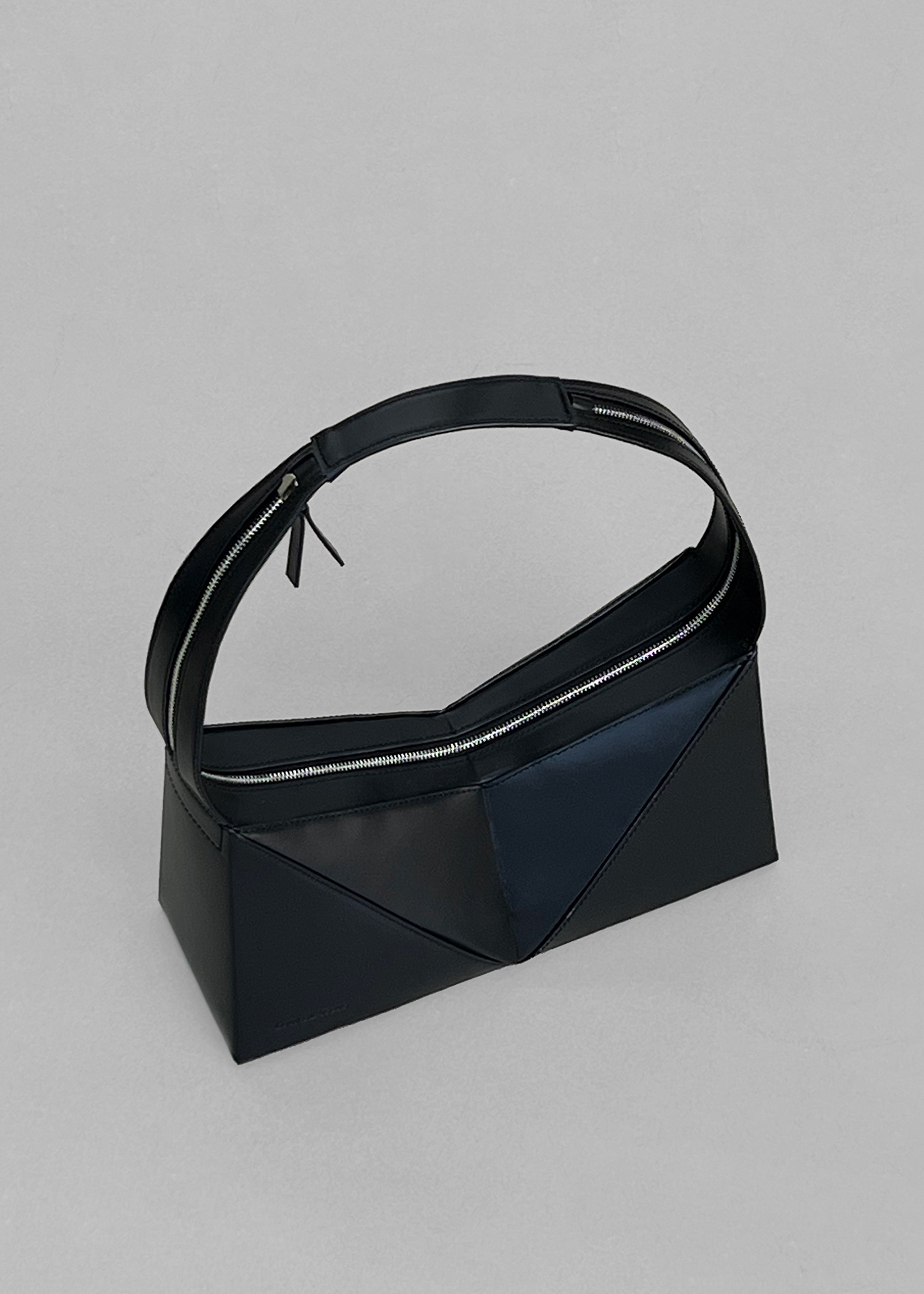 Low Classic Folded Cube Shoulder Bag - Black - 3