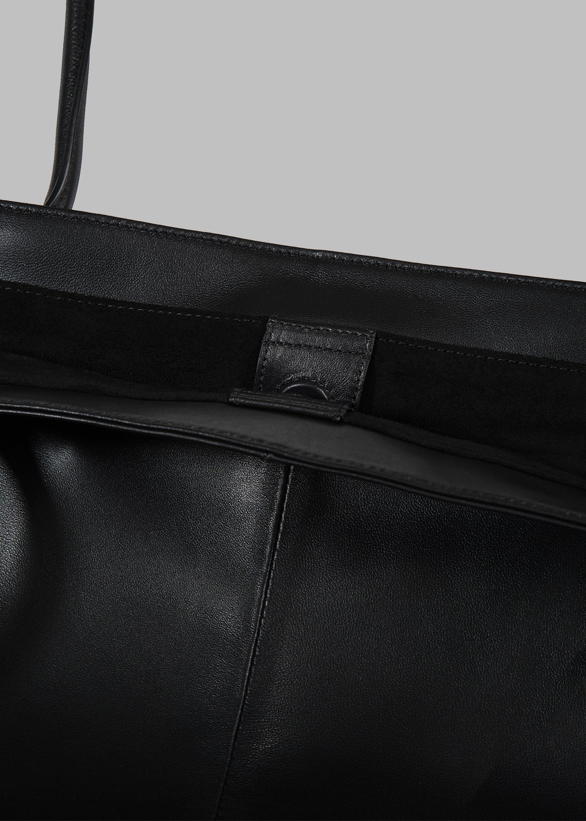 Low Classic Haricot Bag - Leather Black - 6