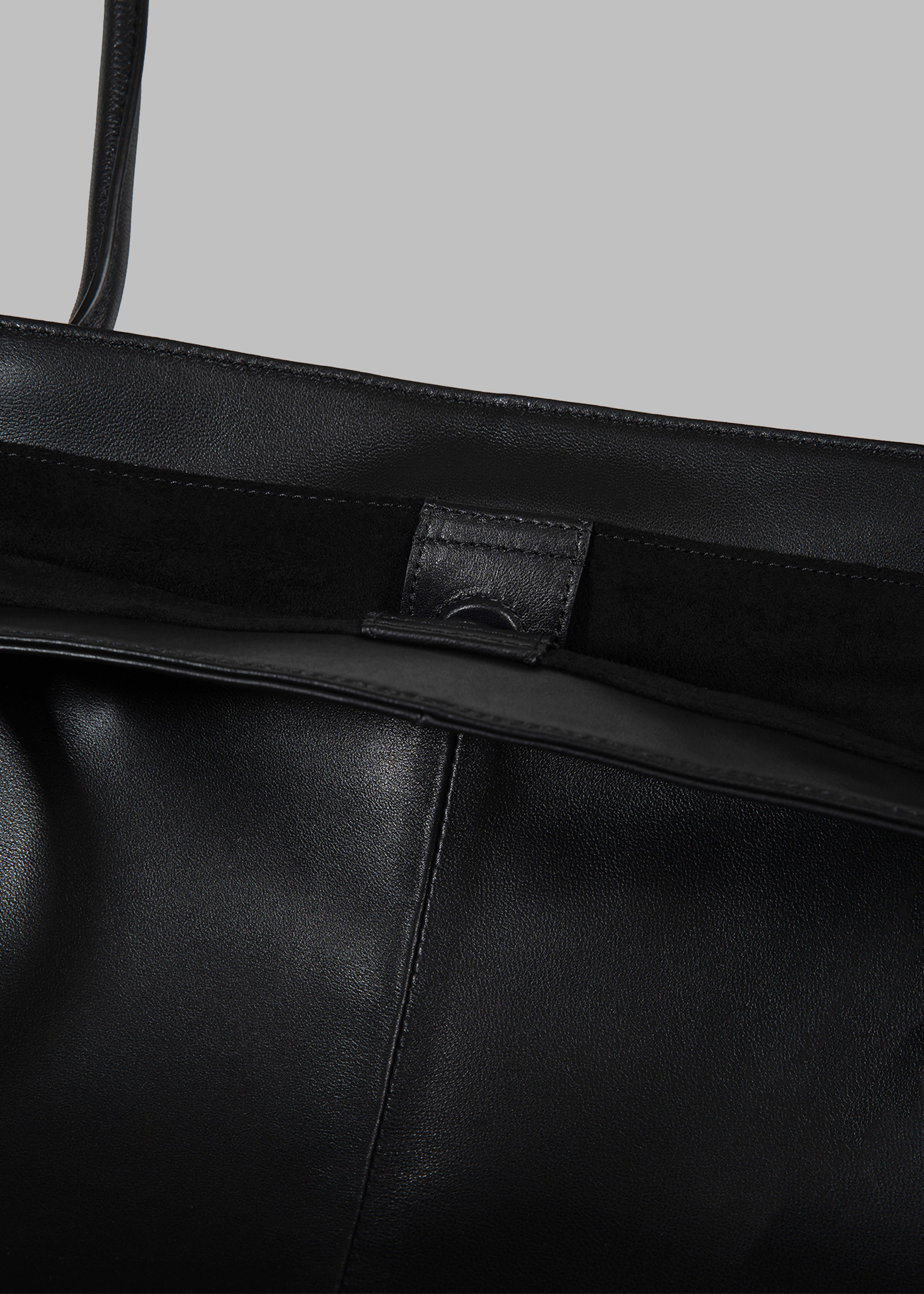 Low Classic Haricot Bag - Leather Black - 6