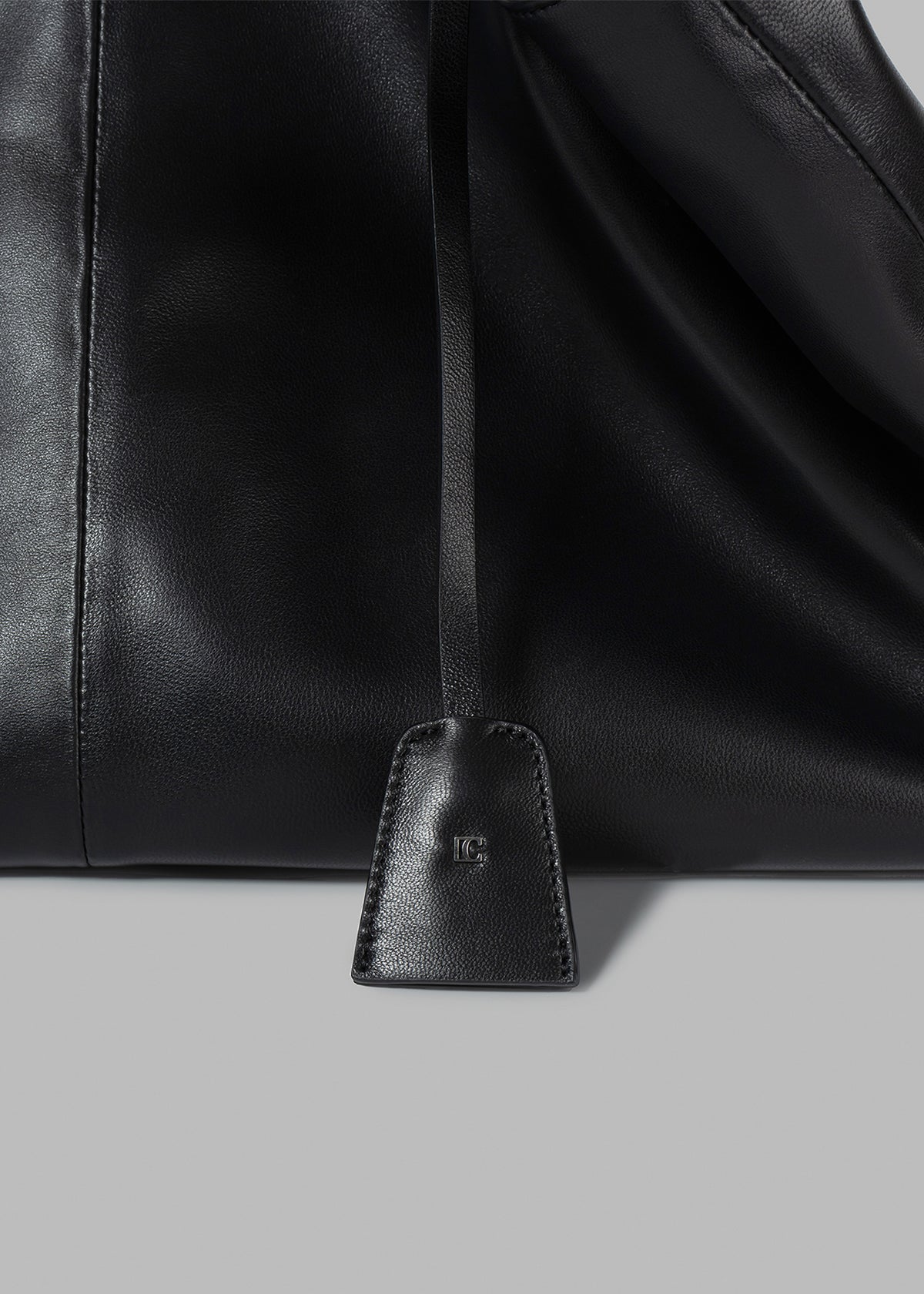 Low Classic Haricot Bag - Leather Black - 8