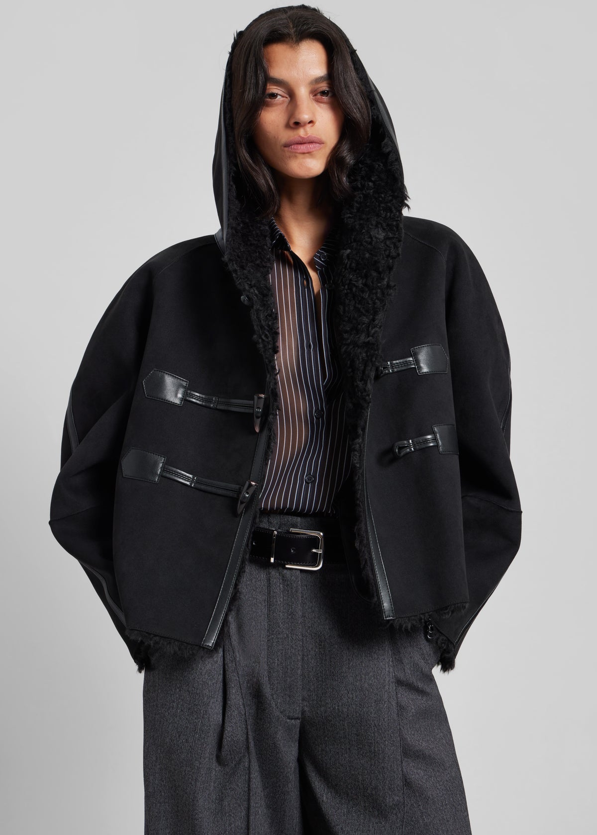 Low Classic Reversible Duffle Short Coat - Black - 4